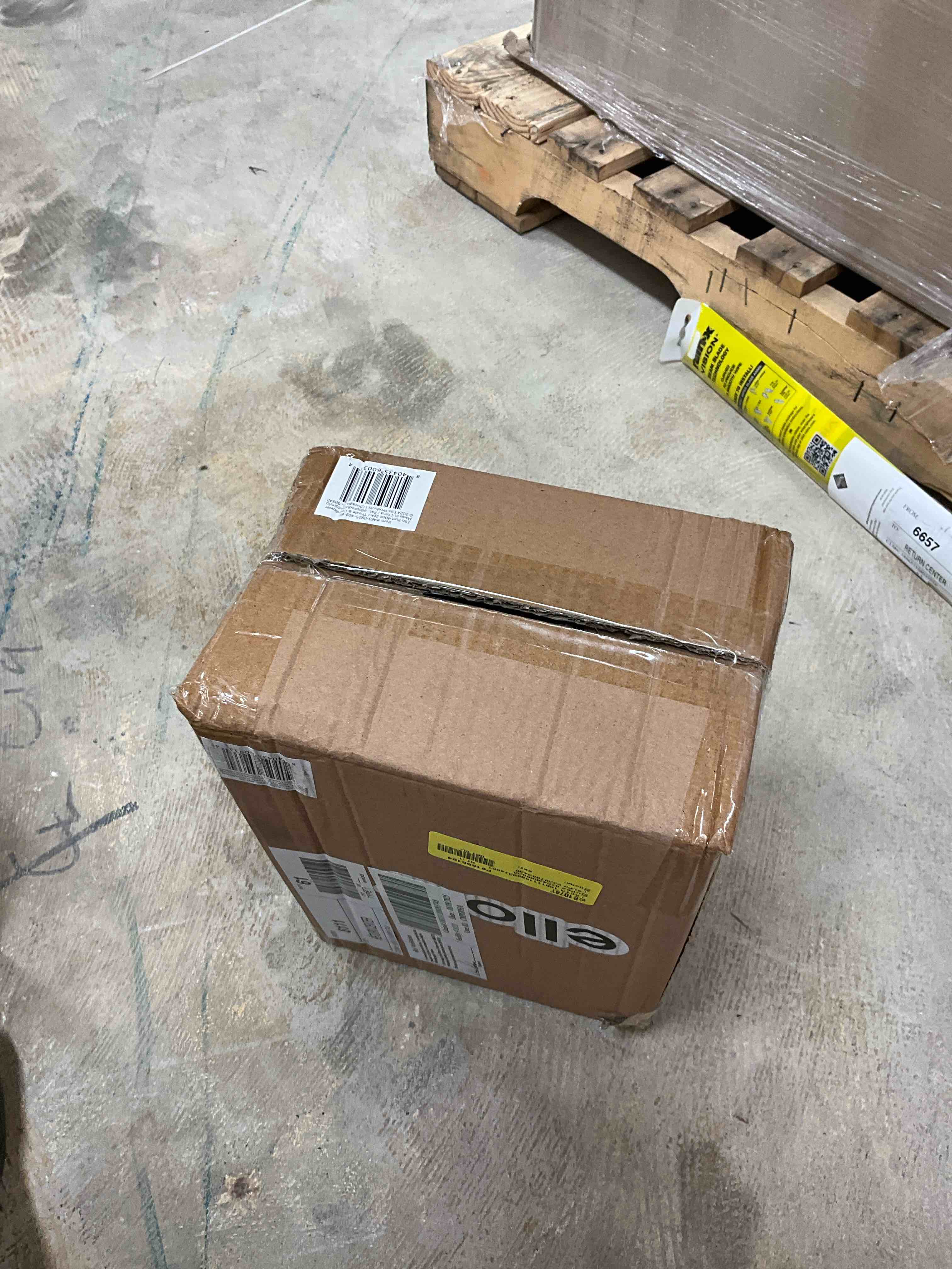 https://s3.amazonaws.com/lotting-images-prod/bidfta/PNK3361678_1757008556013.jpeg