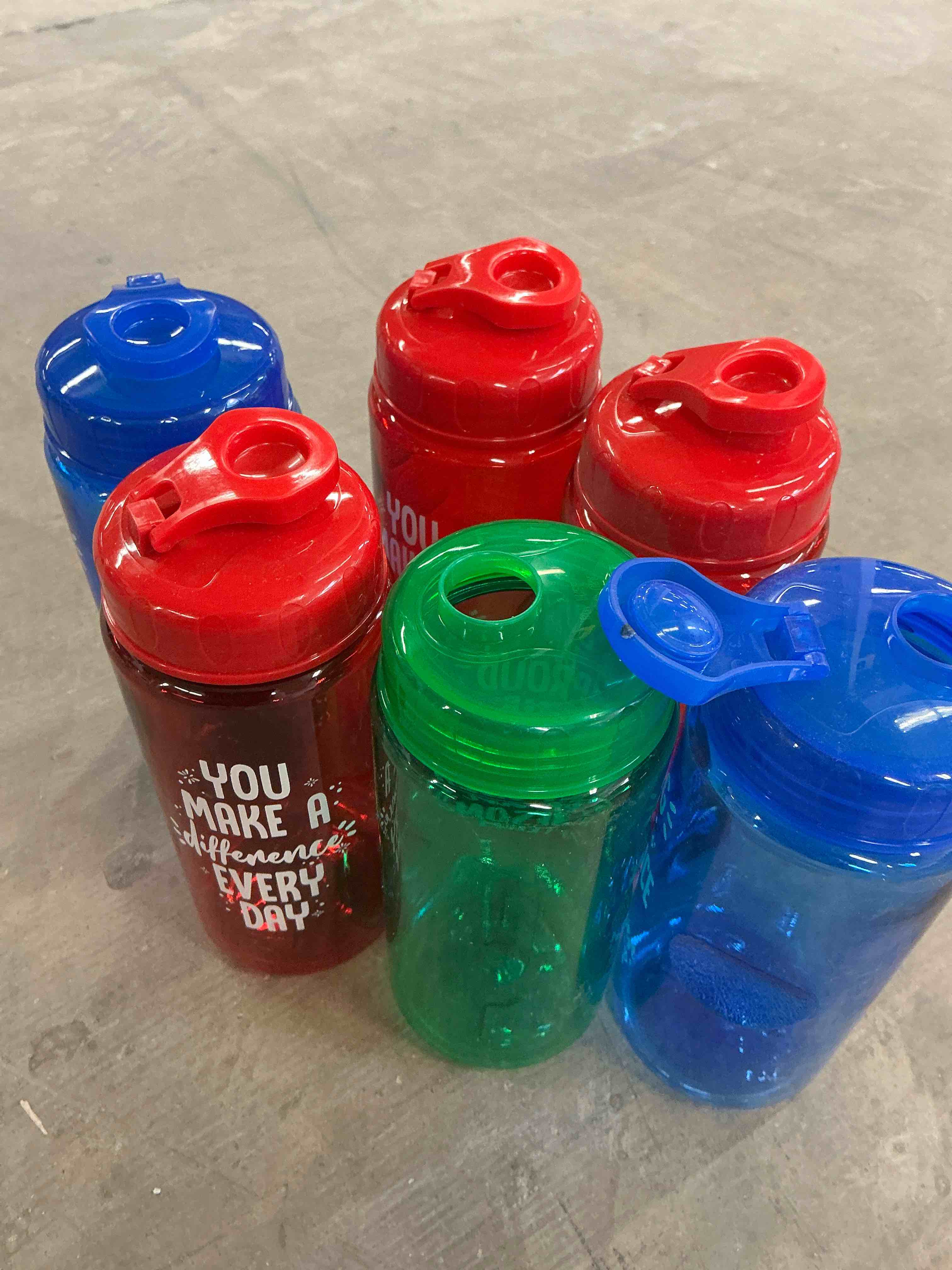 Quick Grip Value Water Bottle - Difference Everyday  color red/green/Blue (6 pieces)