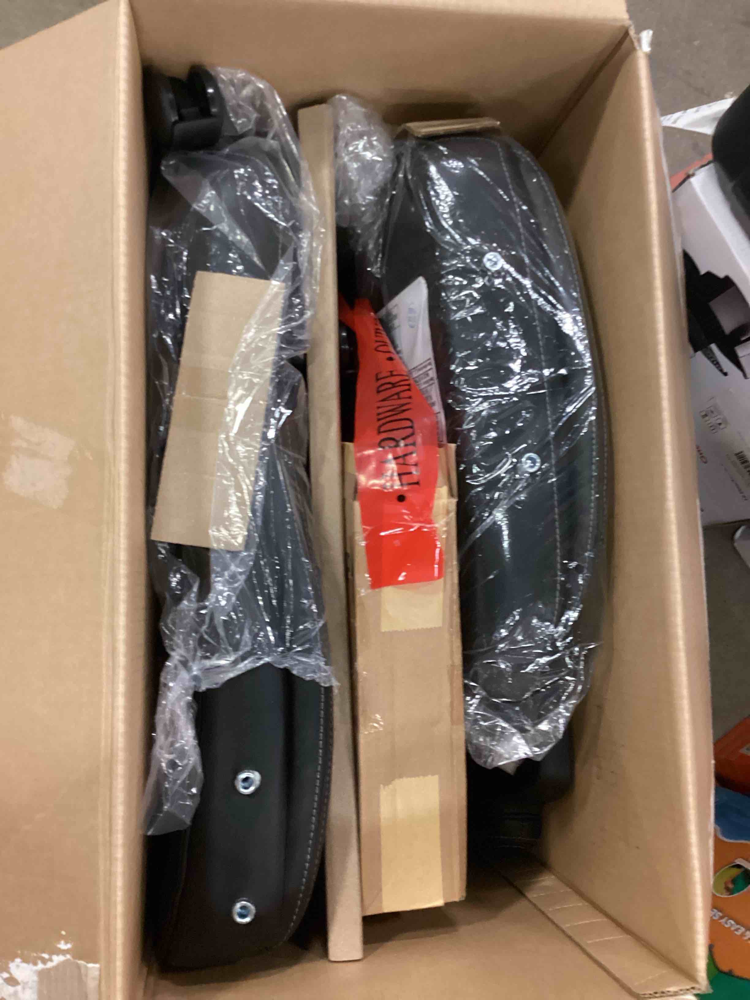 https://s3.amazonaws.com/lotting-images-prod/bidfta/PNK3362509_1758807666513.jpeg