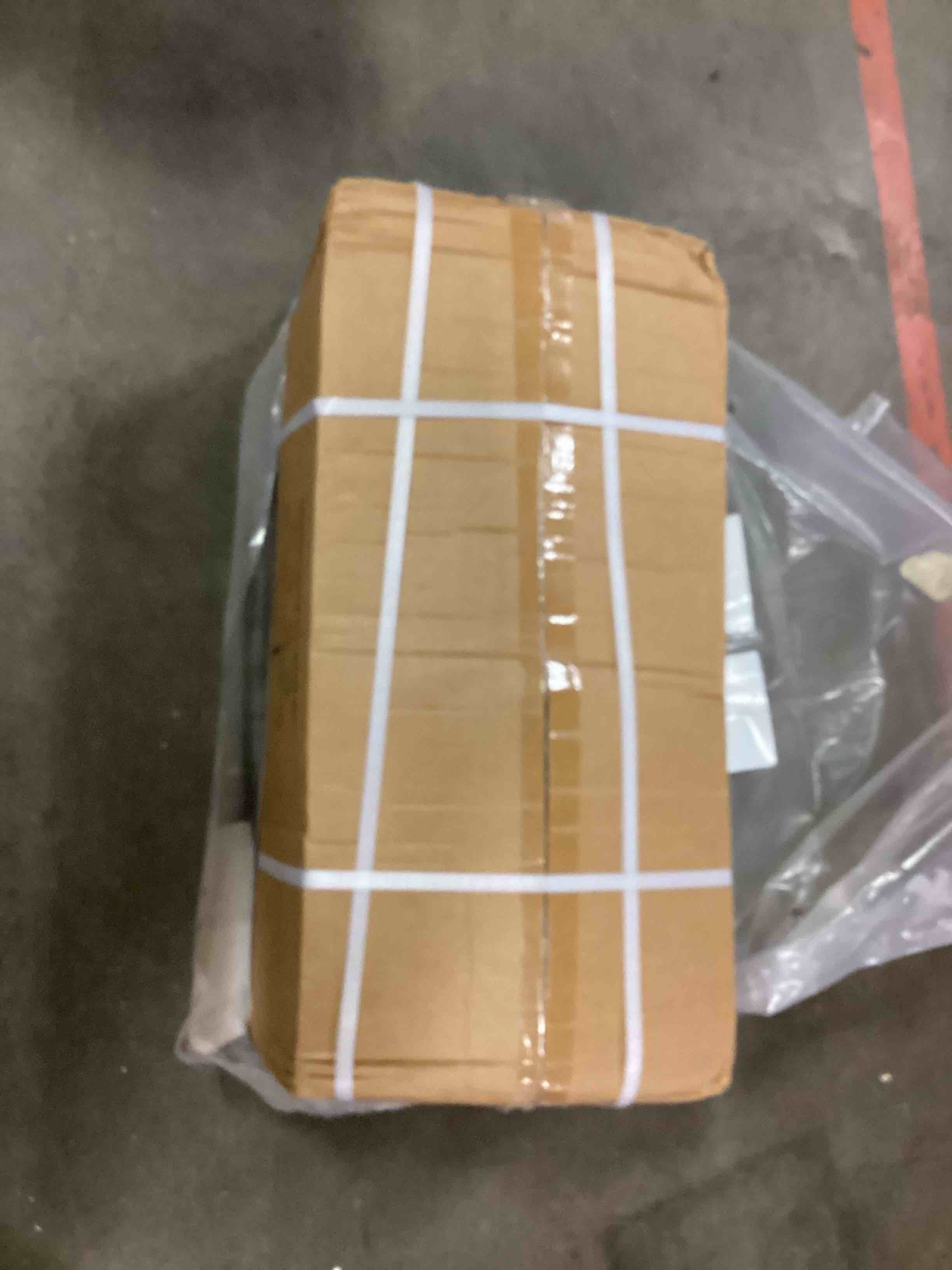 https://s3.amazonaws.com/lotting-images-prod/bidfta/PNK3362574_1758906560051.jpeg