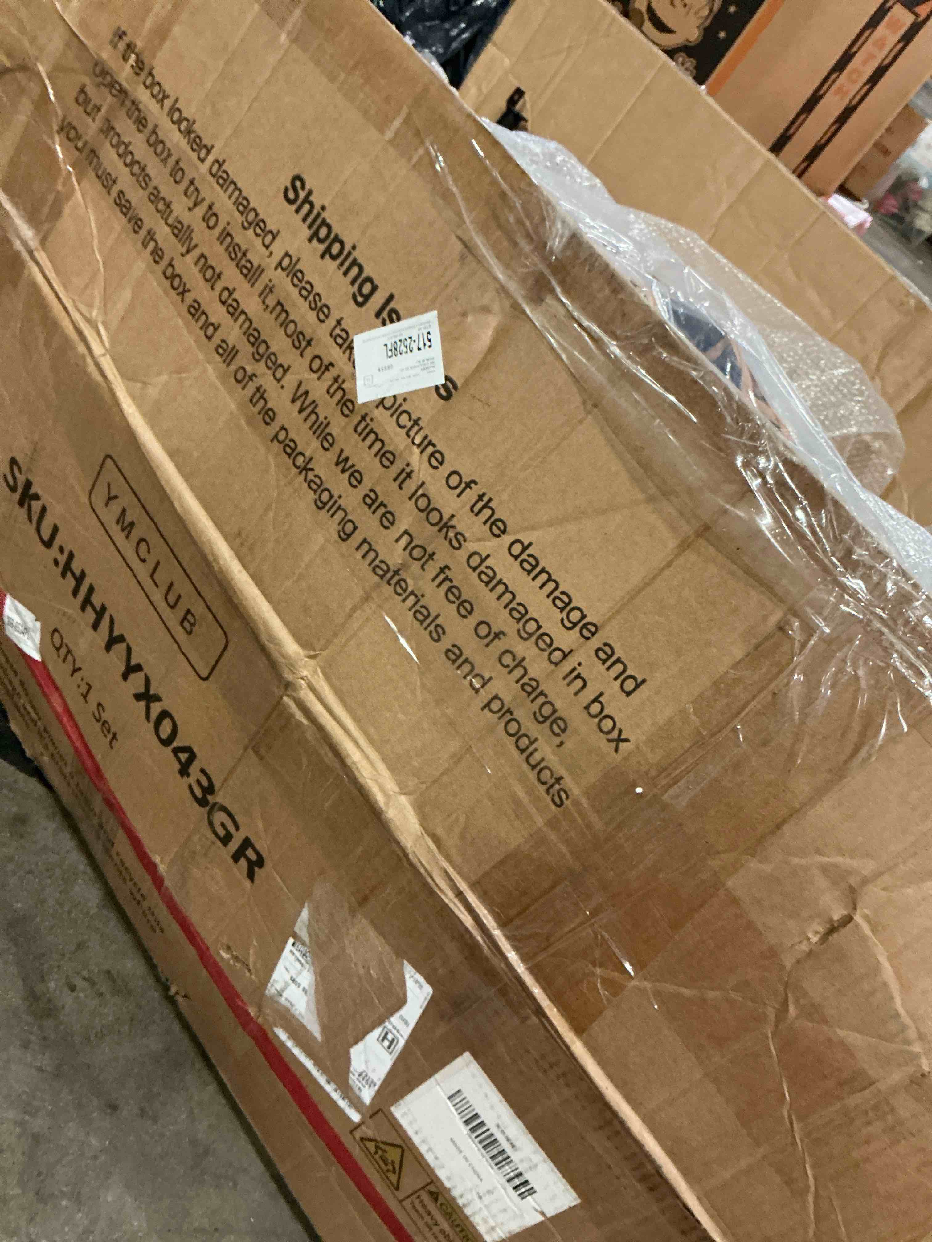 https://s3.amazonaws.com/lotting-images-prod/bidfta/PNK3362588_1758906733784.jpeg