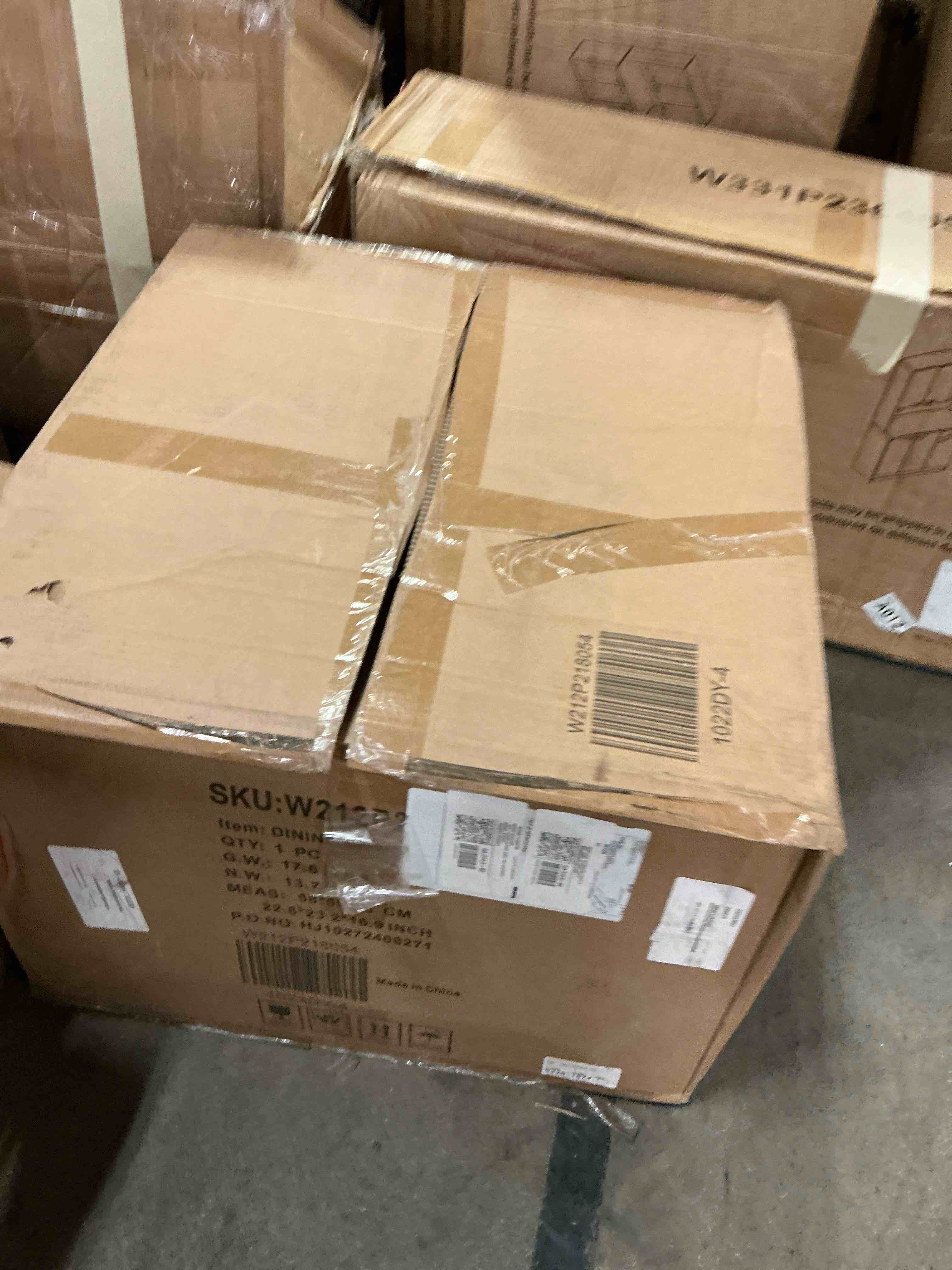 https://s3.amazonaws.com/lotting-images-prod/bidfta/PNK3362620_1758913233719.jpeg