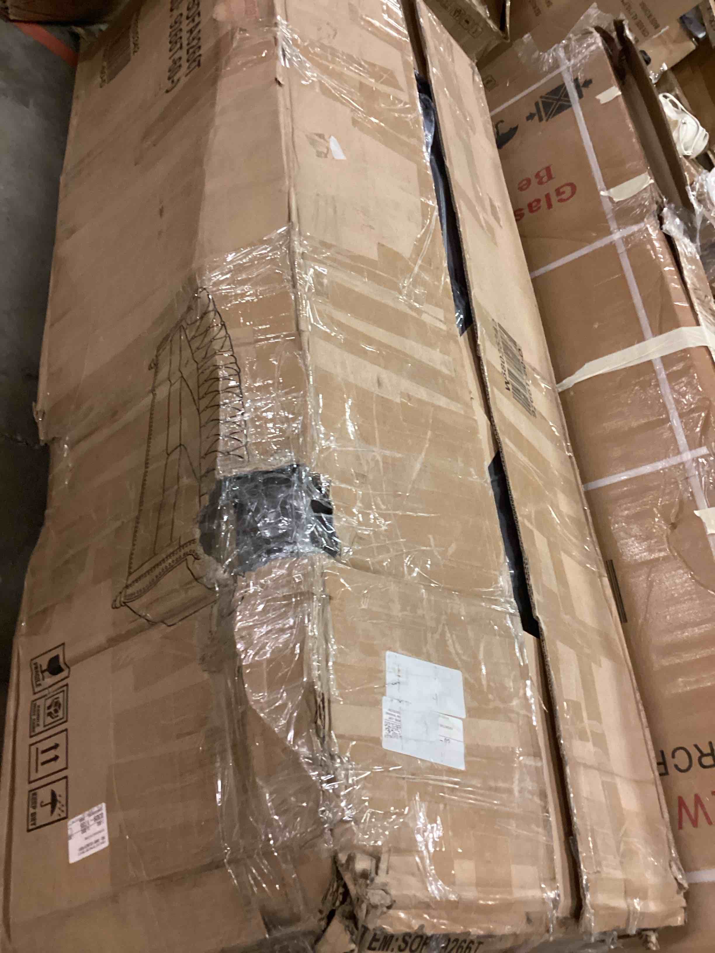 https://s3.amazonaws.com/lotting-images-prod/bidfta/PNK3362622_1758914015320.jpeg