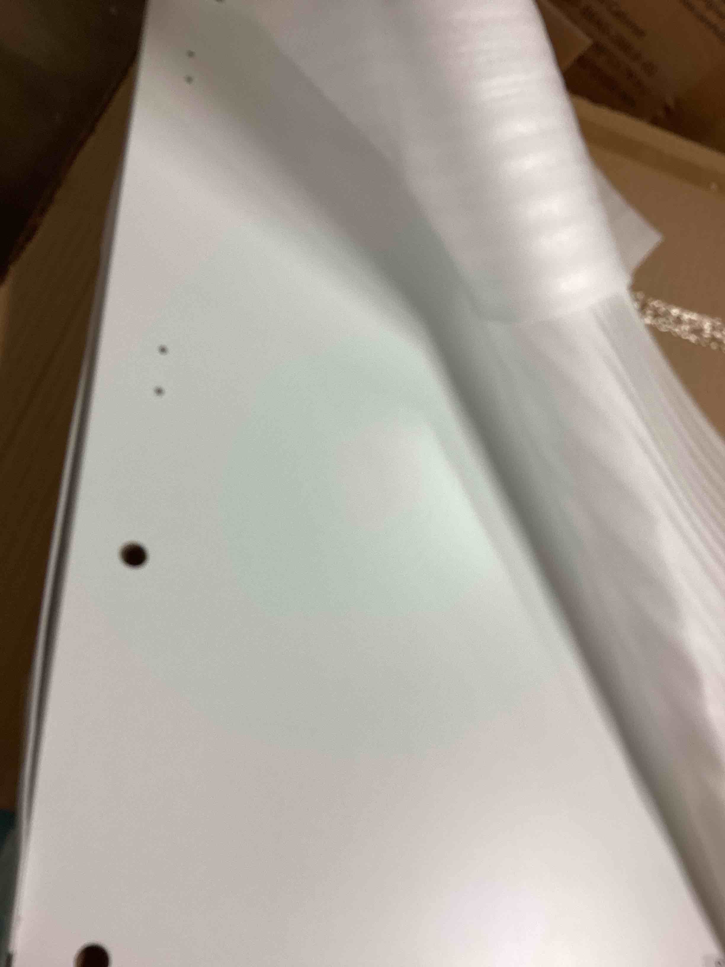 1 piece of white wood