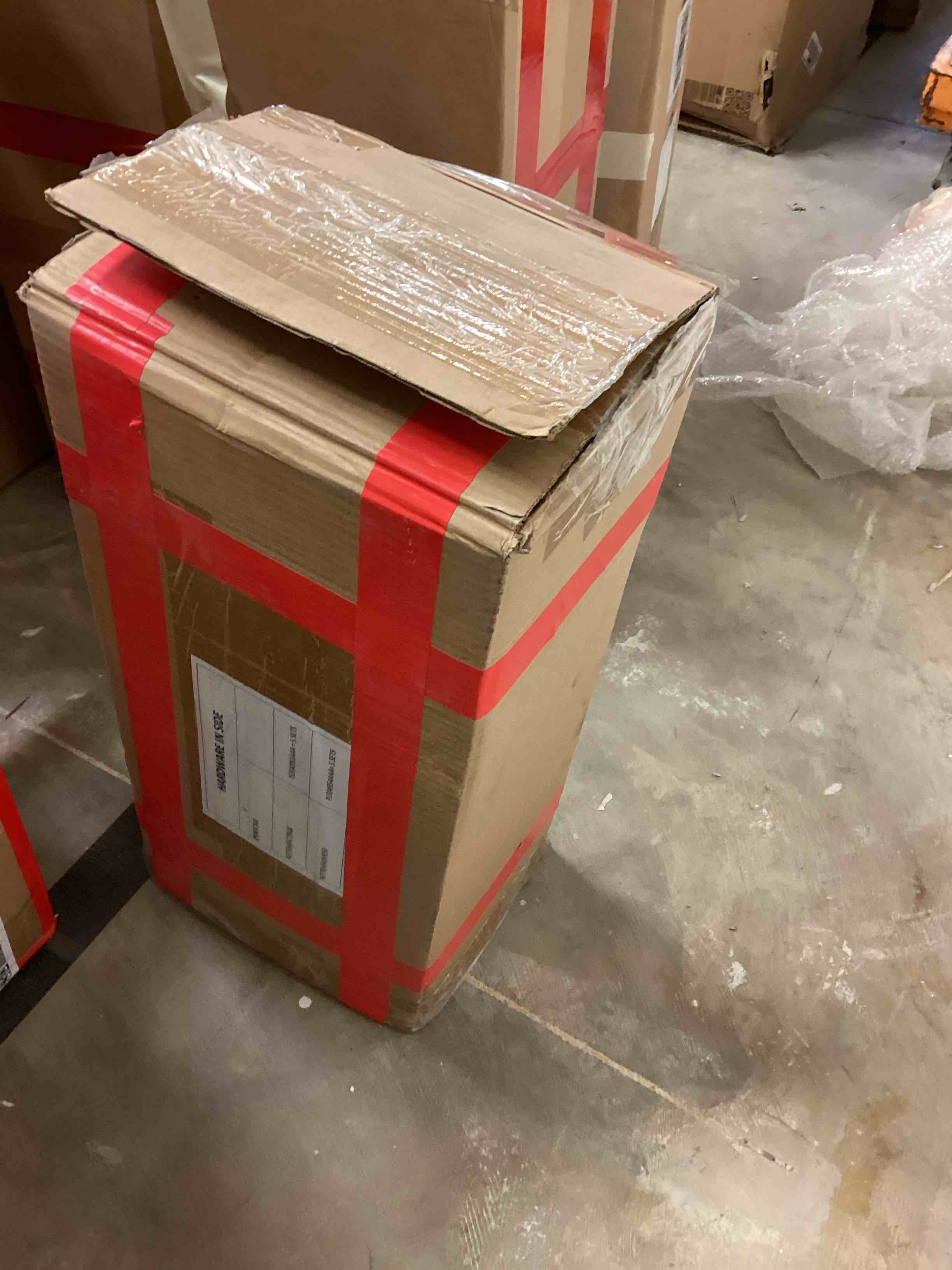 https://s3.amazonaws.com/lotting-images-prod/bidfta/PNK3363429_1760452897527.jpeg