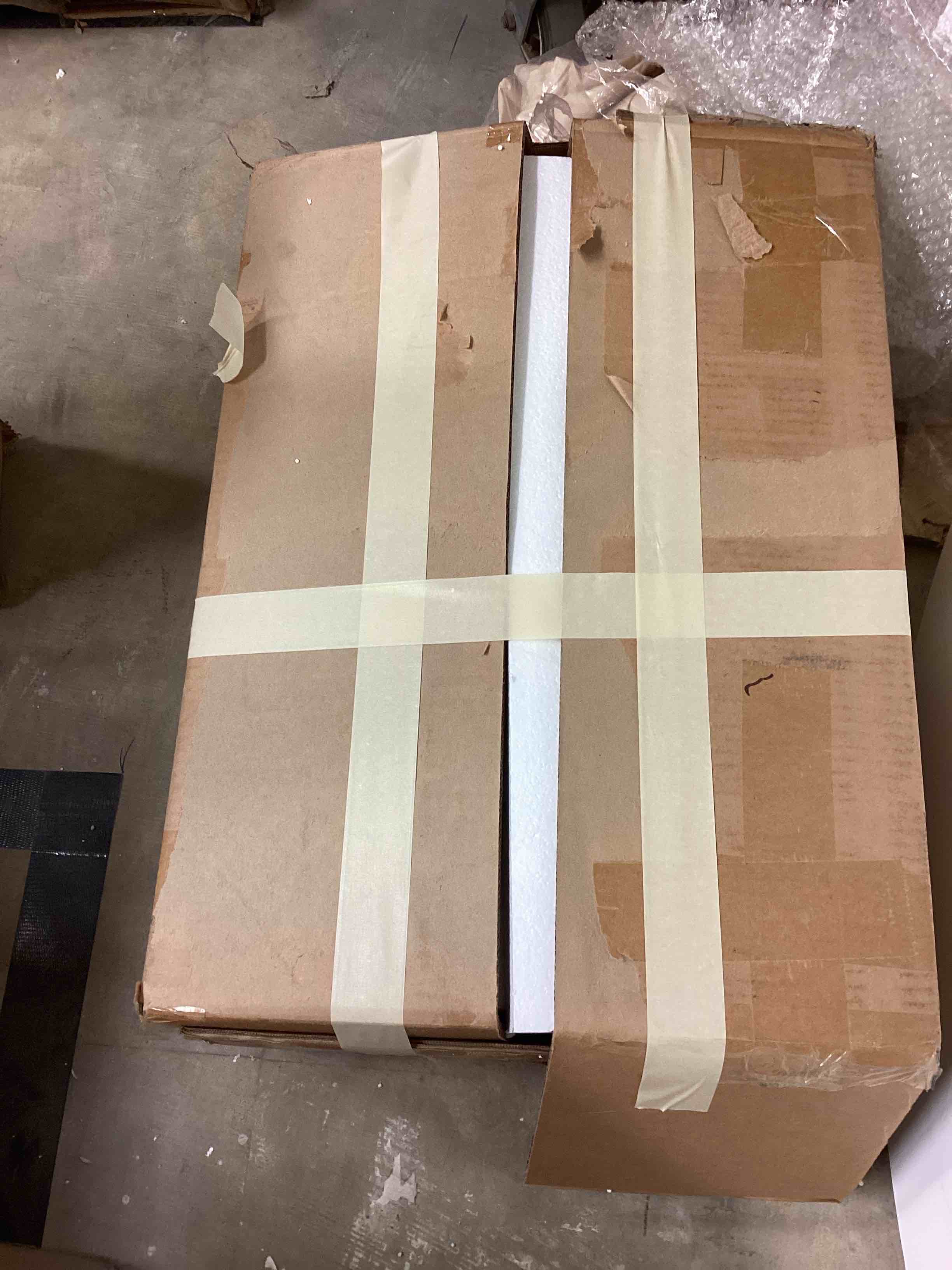 https://s3.amazonaws.com/lotting-images-prod/bidfta/PNK3363431_1760452237778.jpeg