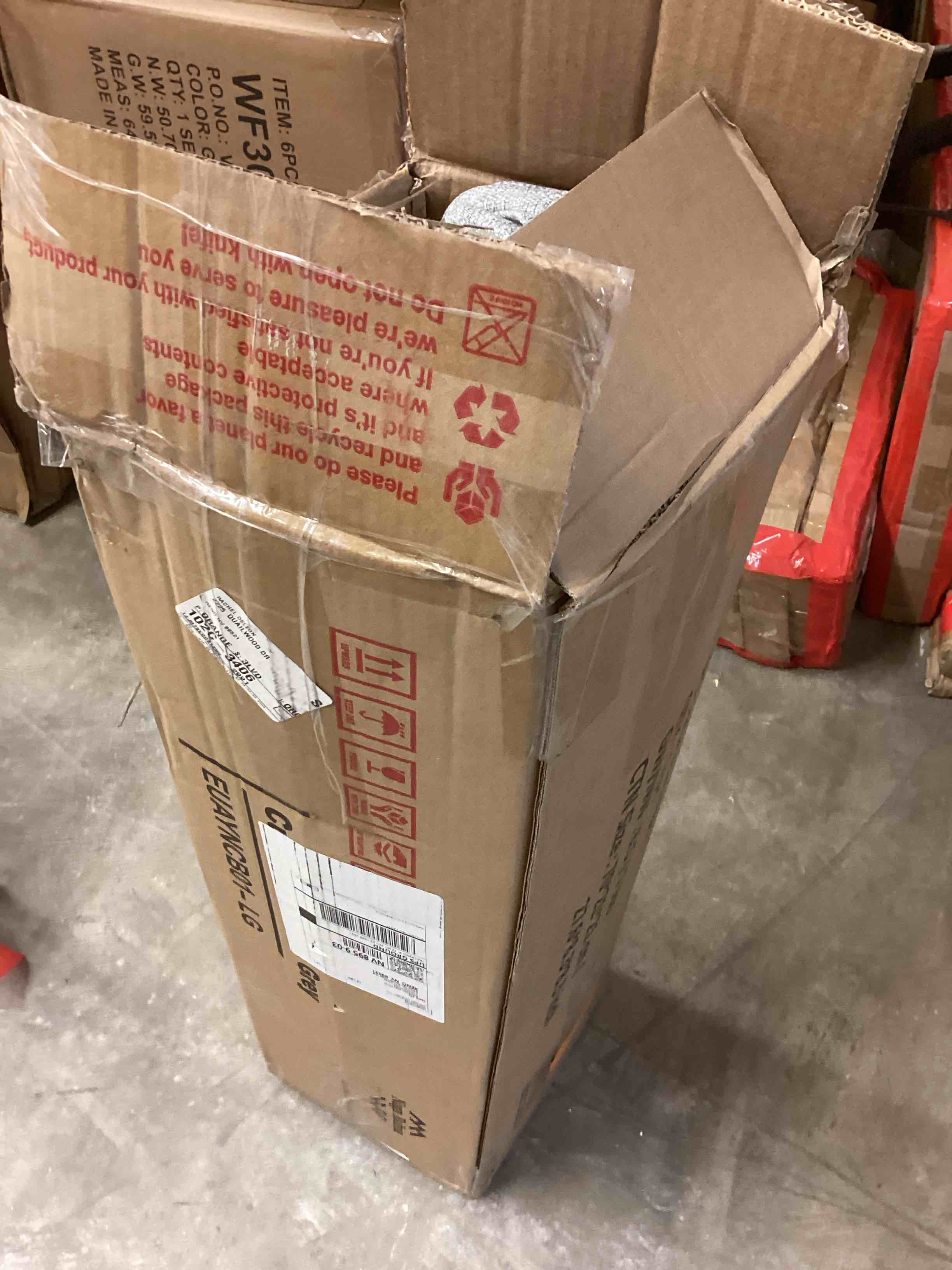 https://s3.amazonaws.com/lotting-images-prod/bidfta/PNK3363441_1760472354033.jpeg