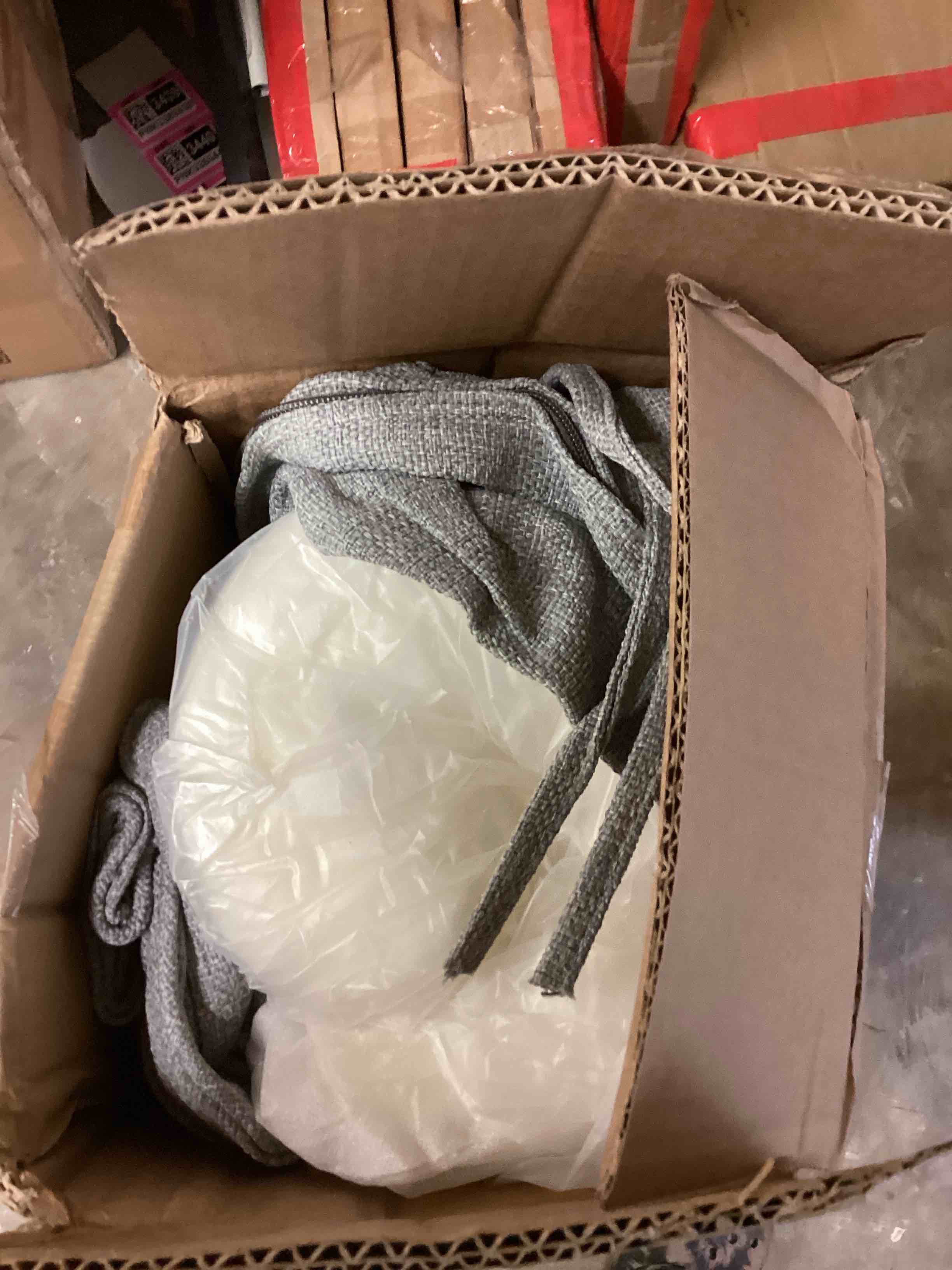 https://s3.amazonaws.com/lotting-images-prod/bidfta/PNK3363441_1760472356460.jpeg