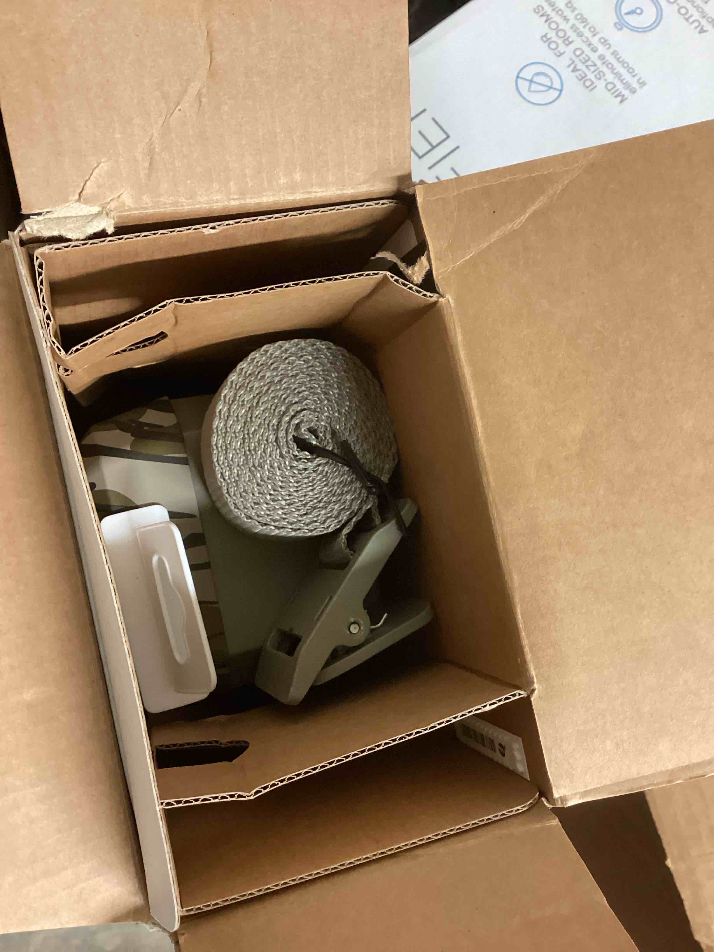 https://s3.amazonaws.com/lotting-images-prod/bidfta/PNK3363572_1760628585026.jpeg