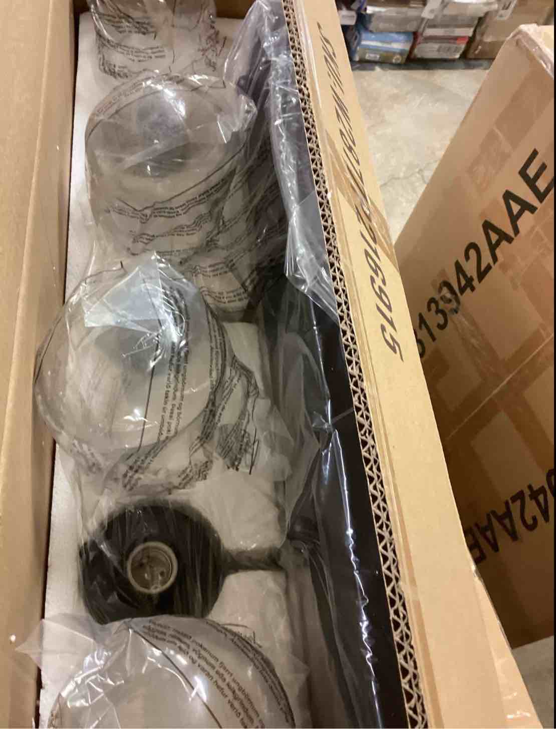 https://s3.amazonaws.com/lotting-images-prod/bidfta/PNK3363643_1760728655610.jpeg