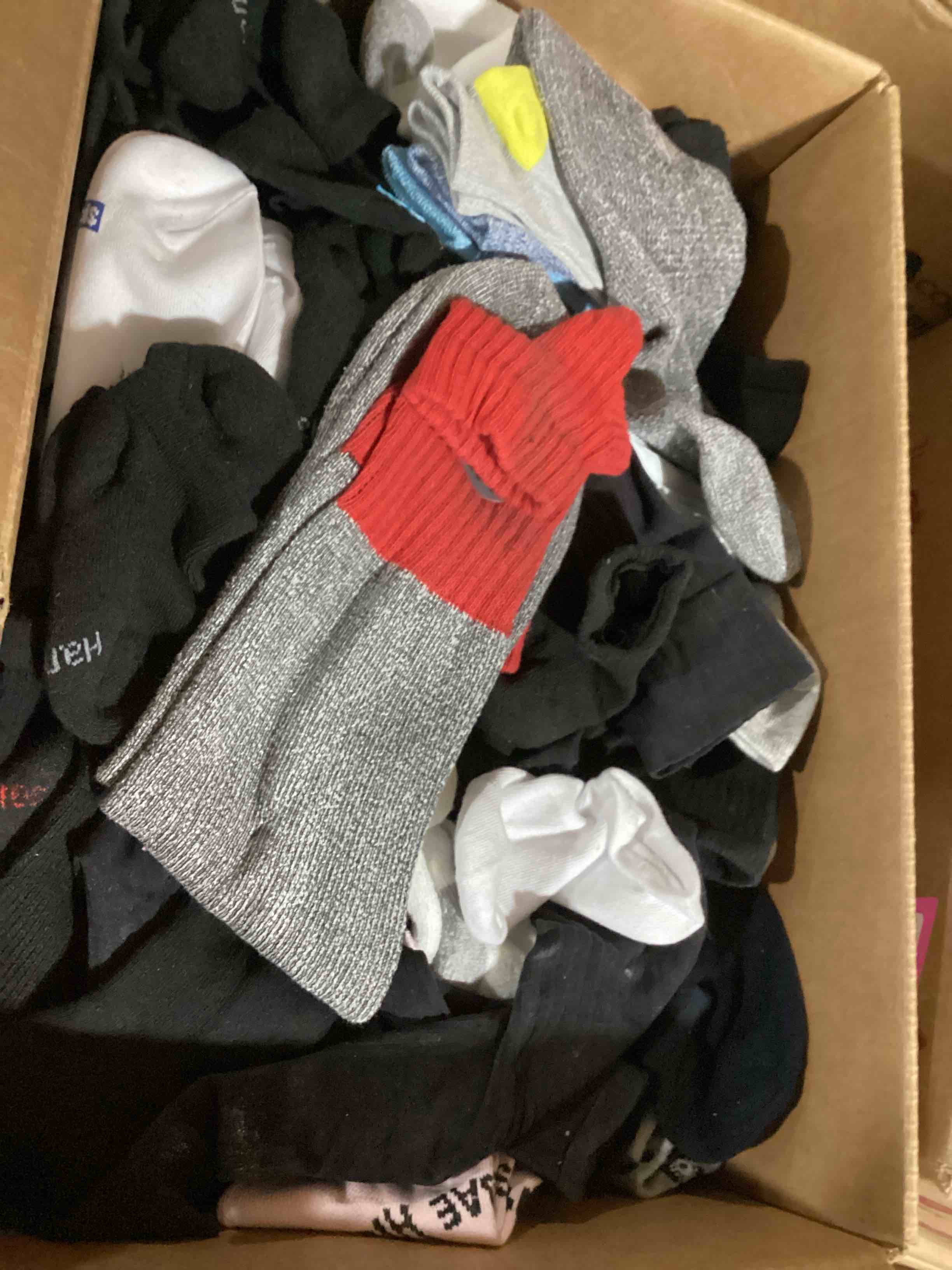 box lot of miscellaneous items 
