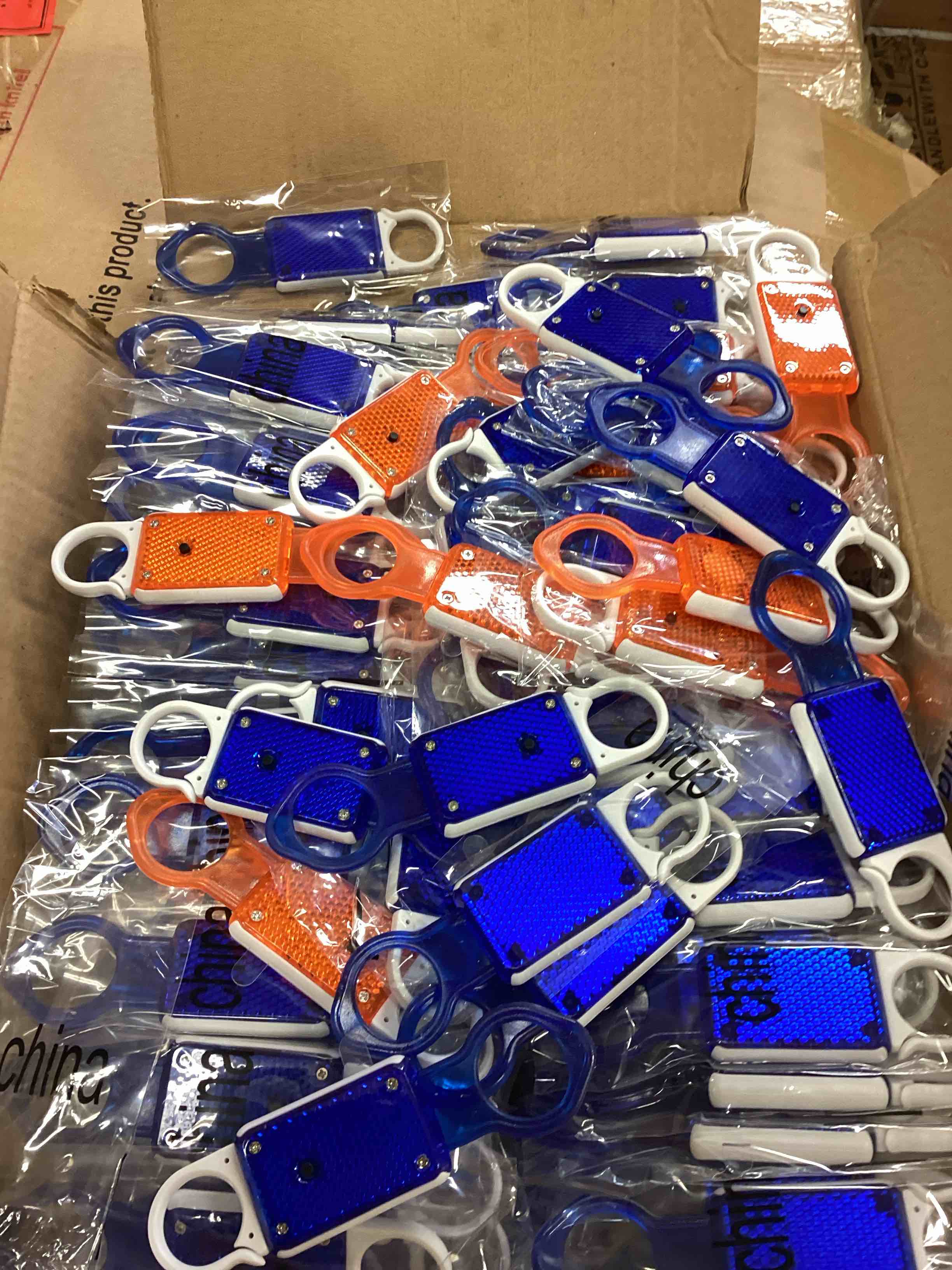 https://s3.amazonaws.com/lotting-images-prod/bidfta/PNK3373244_1760372497076.jpeg