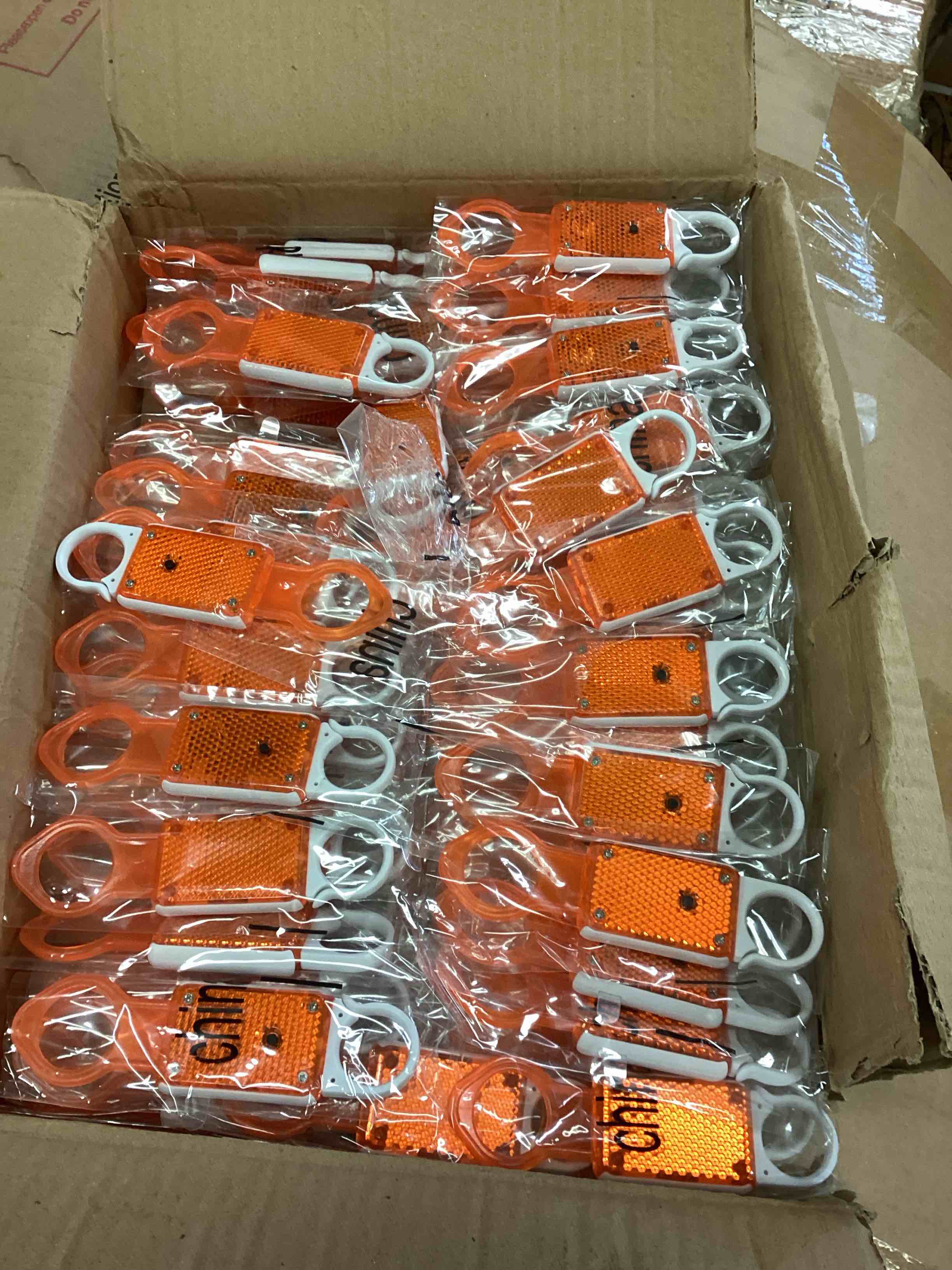 https://s3.amazonaws.com/lotting-images-prod/bidfta/PNK3373245_1760372335764.jpeg