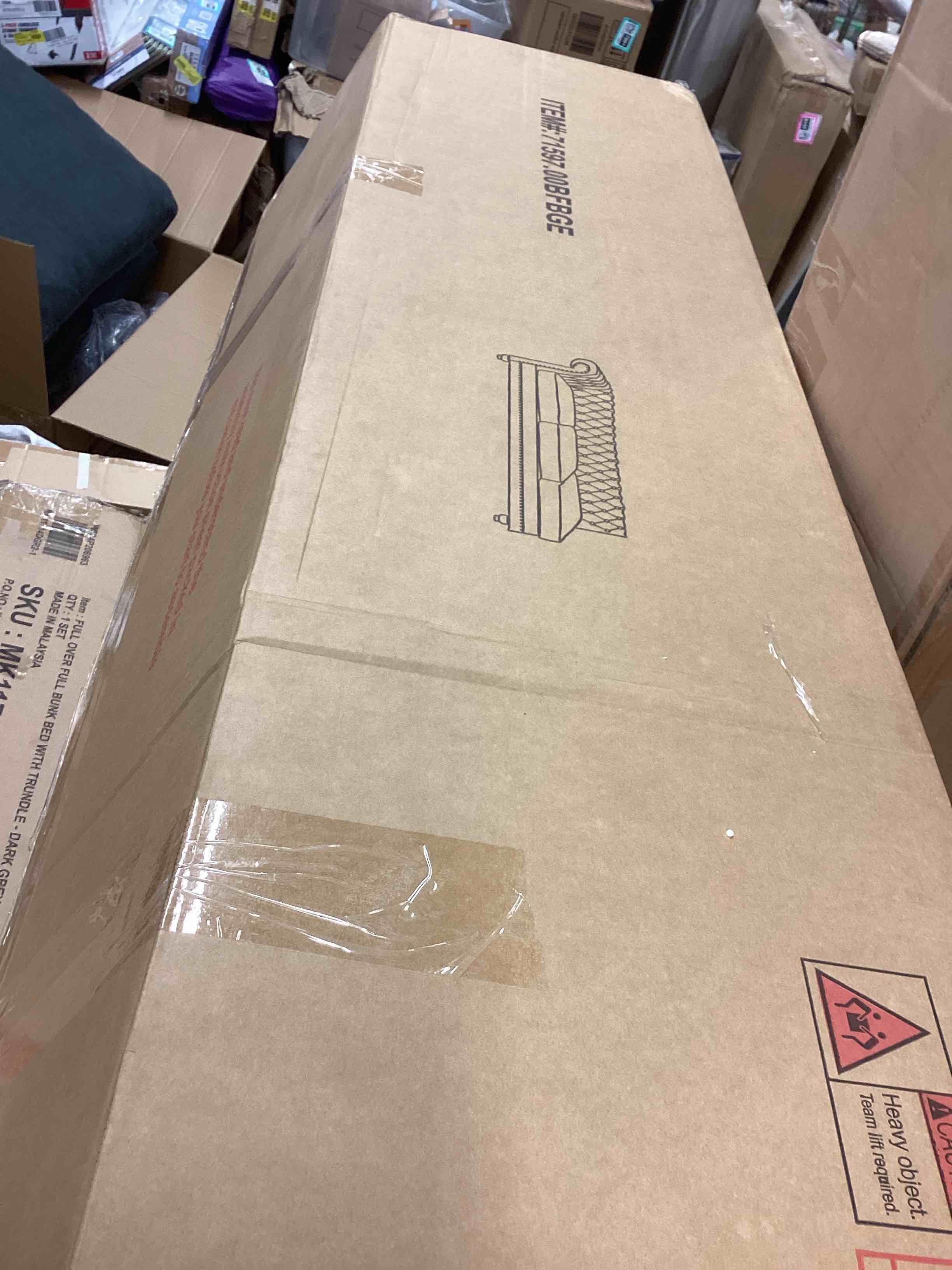 https://s3.amazonaws.com/lotting-images-prod/bidfta/PNK3373327_1760968542350.jpeg