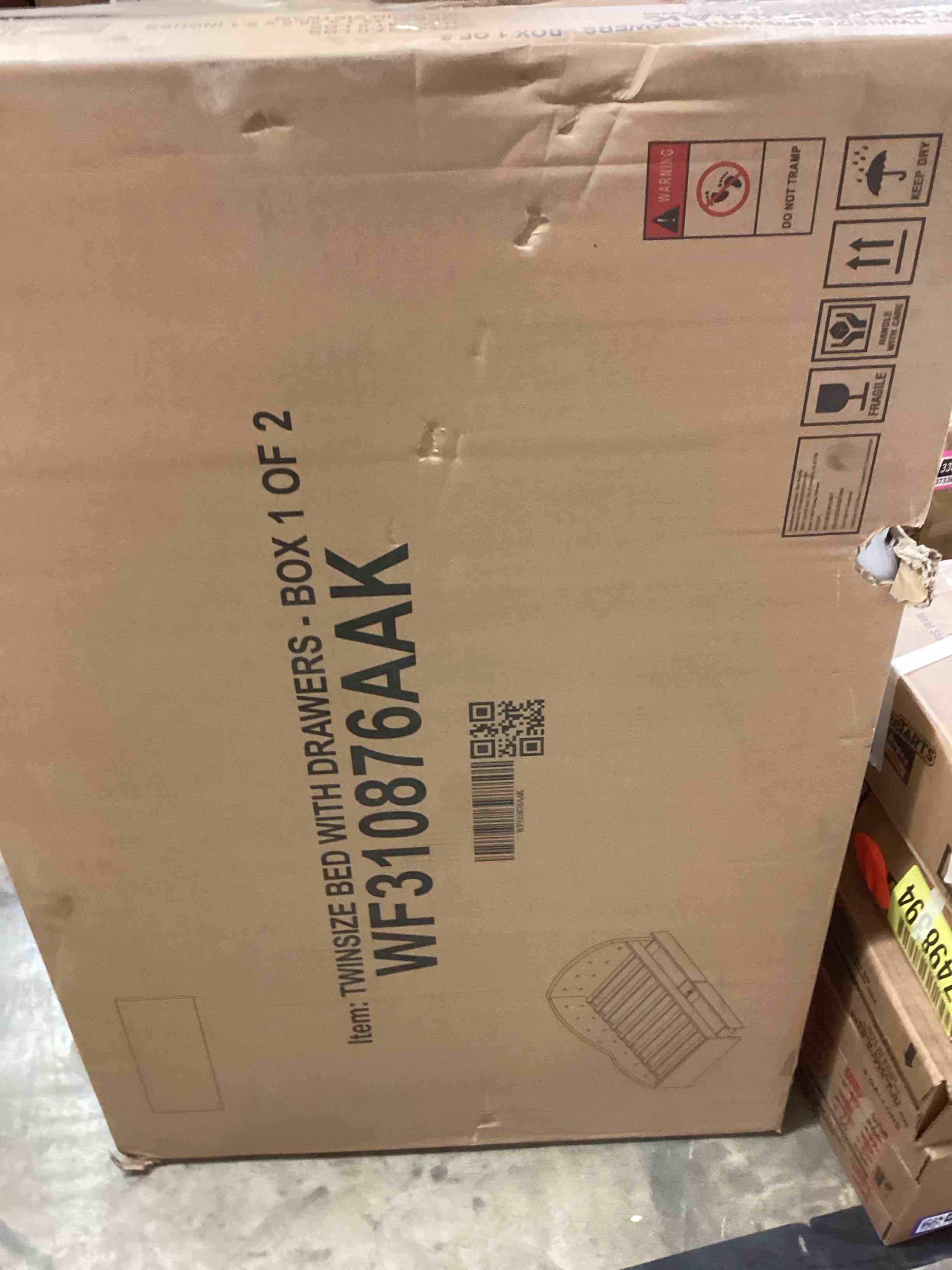 https://s3.amazonaws.com/lotting-images-prod/bidfta/PNK3373366_1760995114403.jpeg