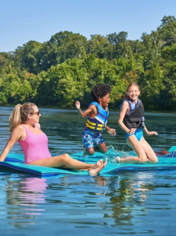 Member’s Mark Foam Floating Pad, 6' x 15'