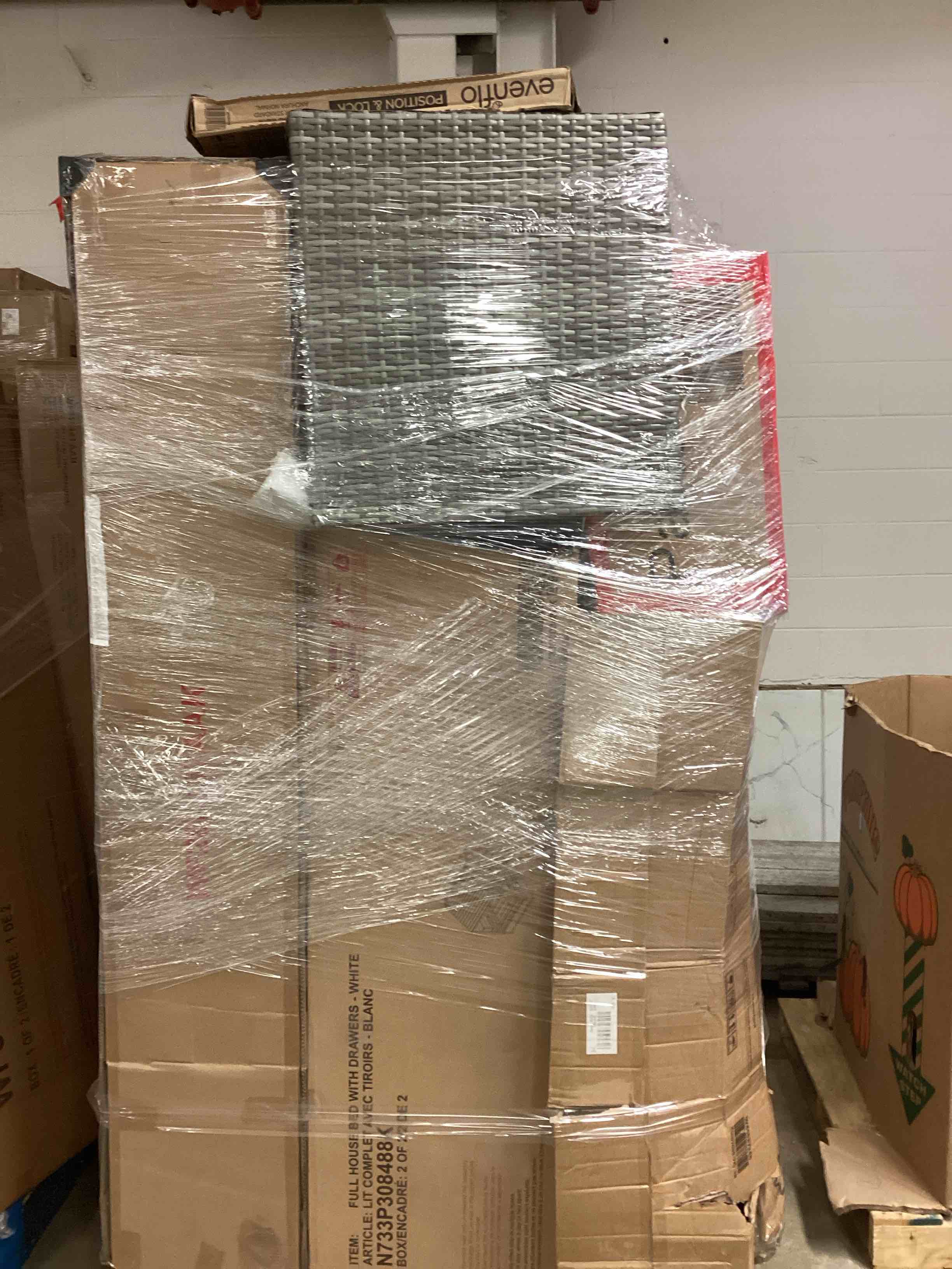 Palet lot Assorted furniture