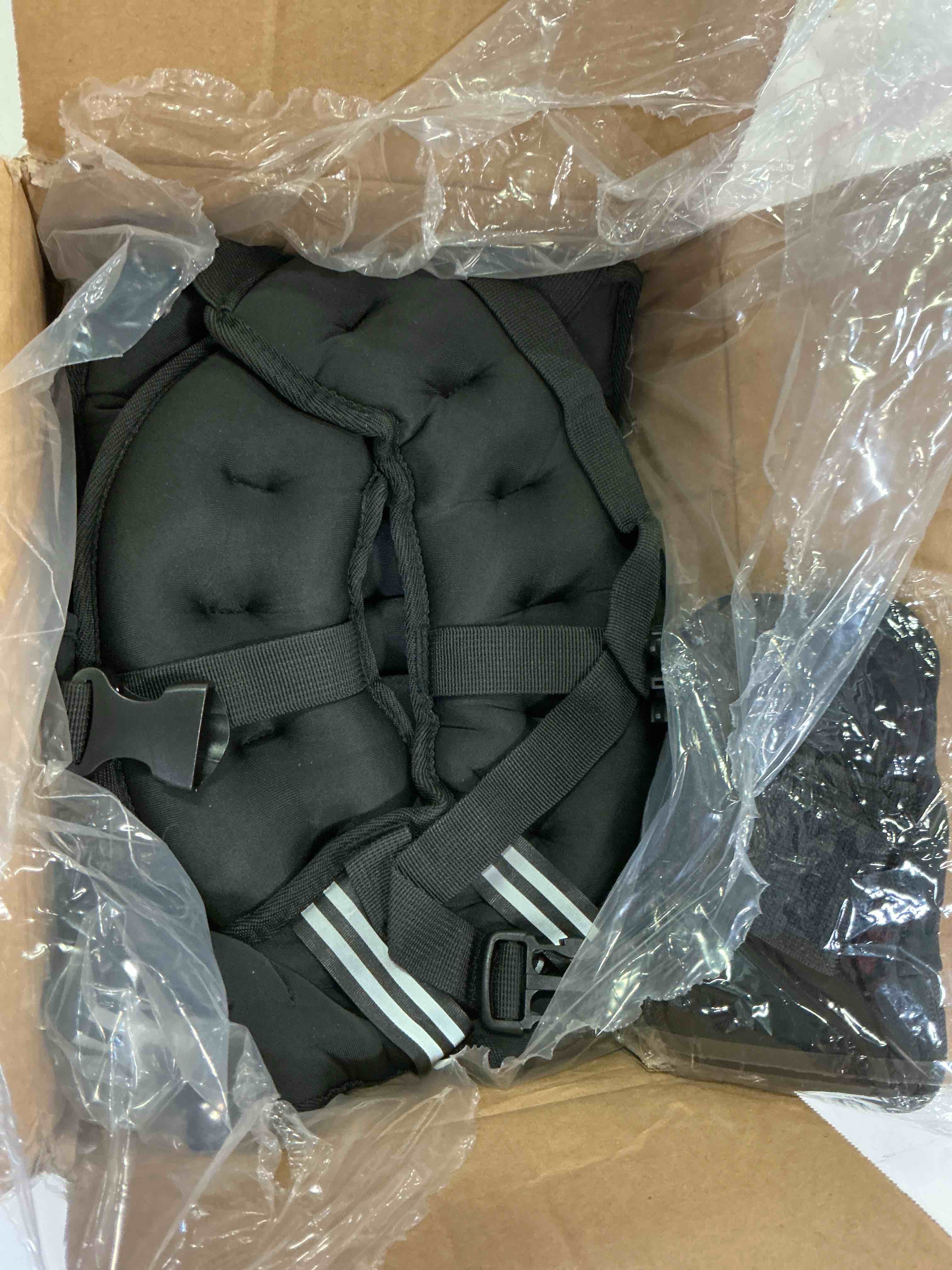 https://s3.amazonaws.com/lotting-images-prod/bidfta/PNK3398952_1759512482448.jpeg