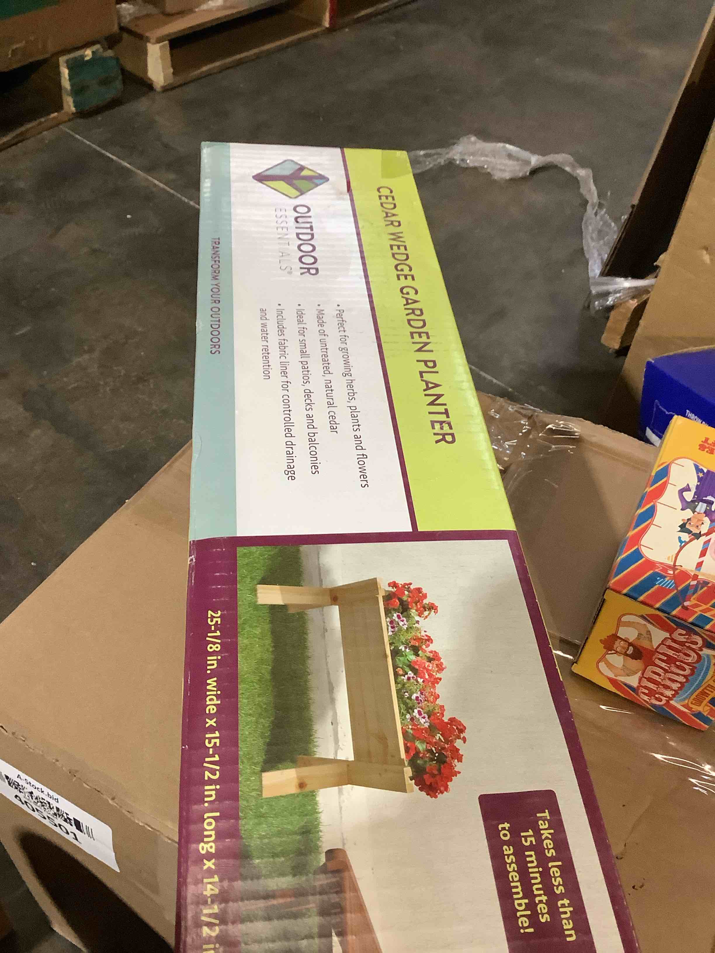 Outdoor Essentials Cedar Wedge Herb Planter