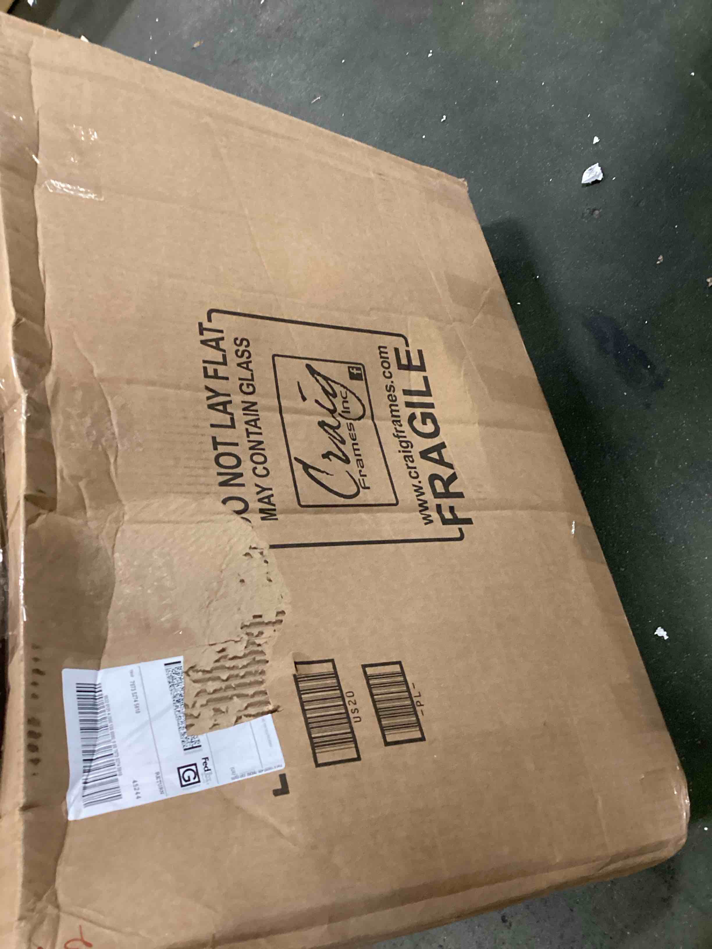 https://s3.amazonaws.com/lotting-images-prod/bidfta/PNK3424592_1747414110021.jpeg