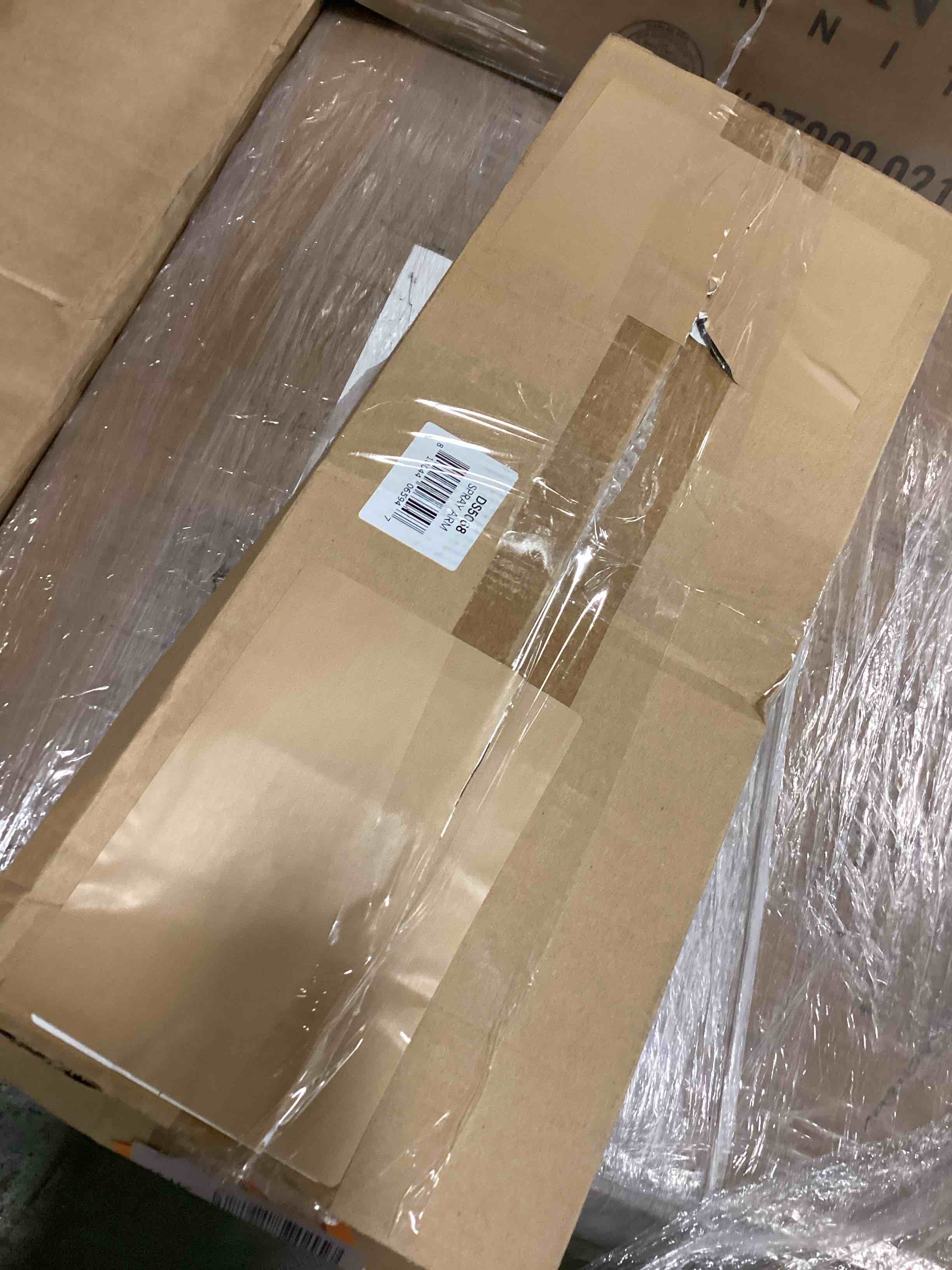 https://s3.amazonaws.com/lotting-images-prod/bidfta/PNK3425380_1748350705121.jpeg