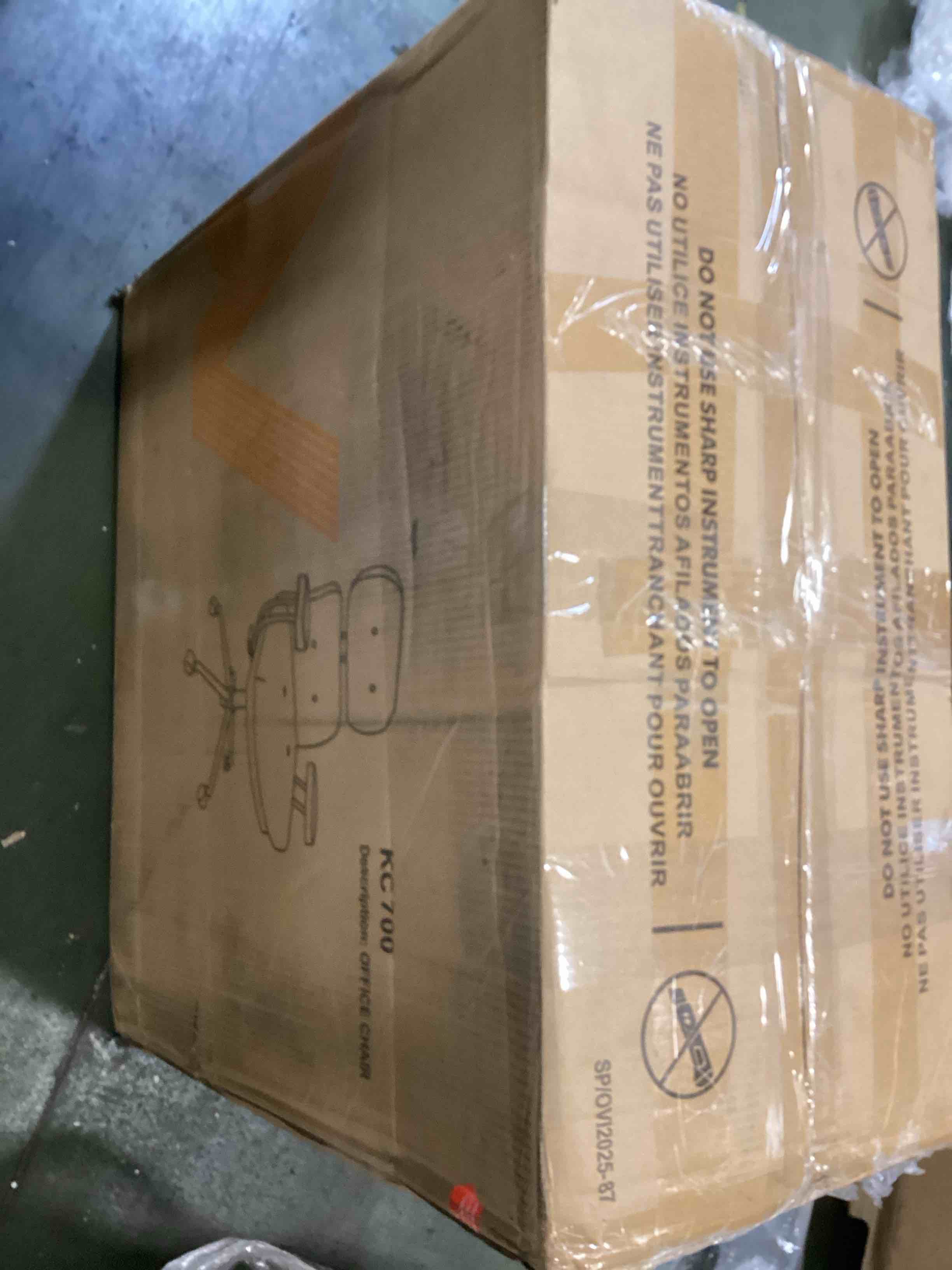 https://s3.amazonaws.com/lotting-images-prod/bidfta/PNK3426885_1749320306983.jpeg