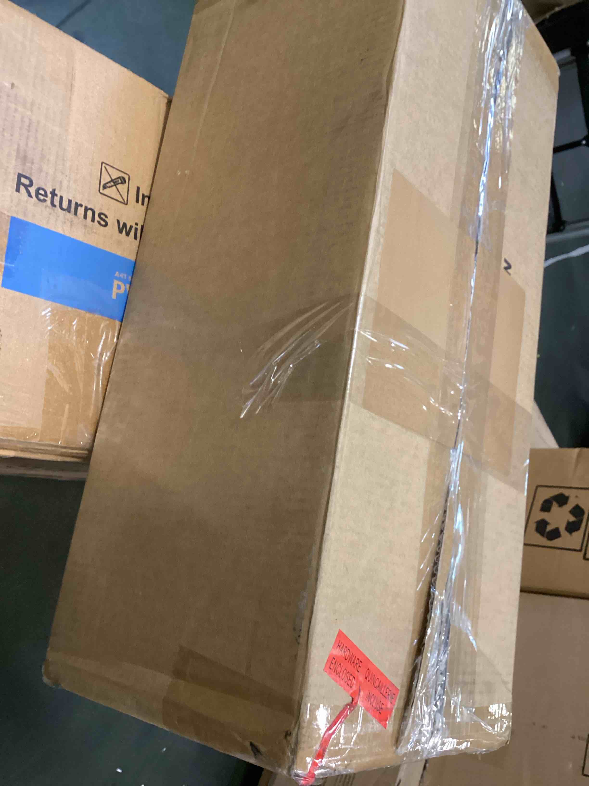 https://s3.amazonaws.com/lotting-images-prod/bidfta/PNK3426914_1749474770427.jpeg