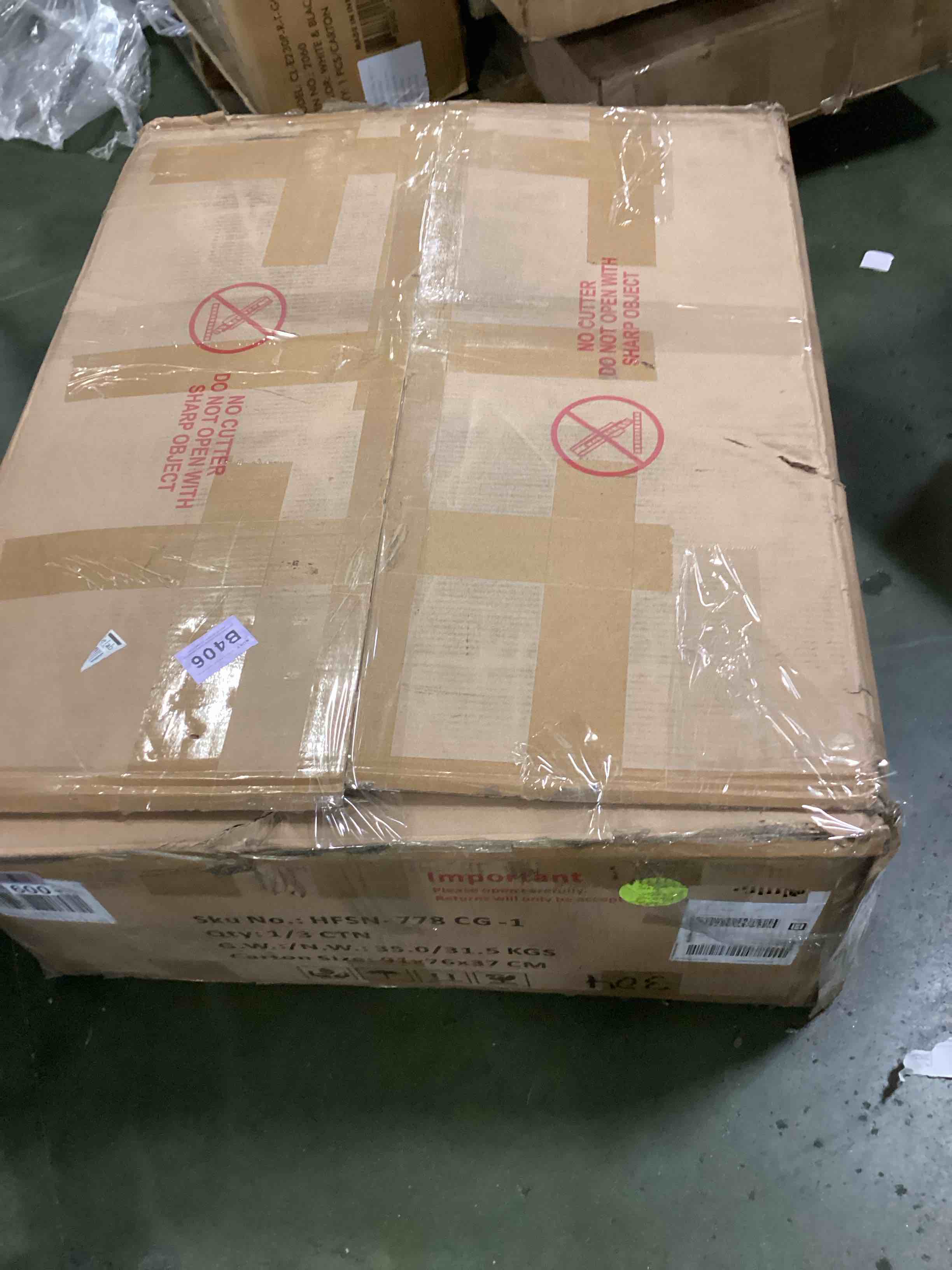 https://s3.amazonaws.com/lotting-images-prod/bidfta/PNK3426951_1749484189633.jpeg
