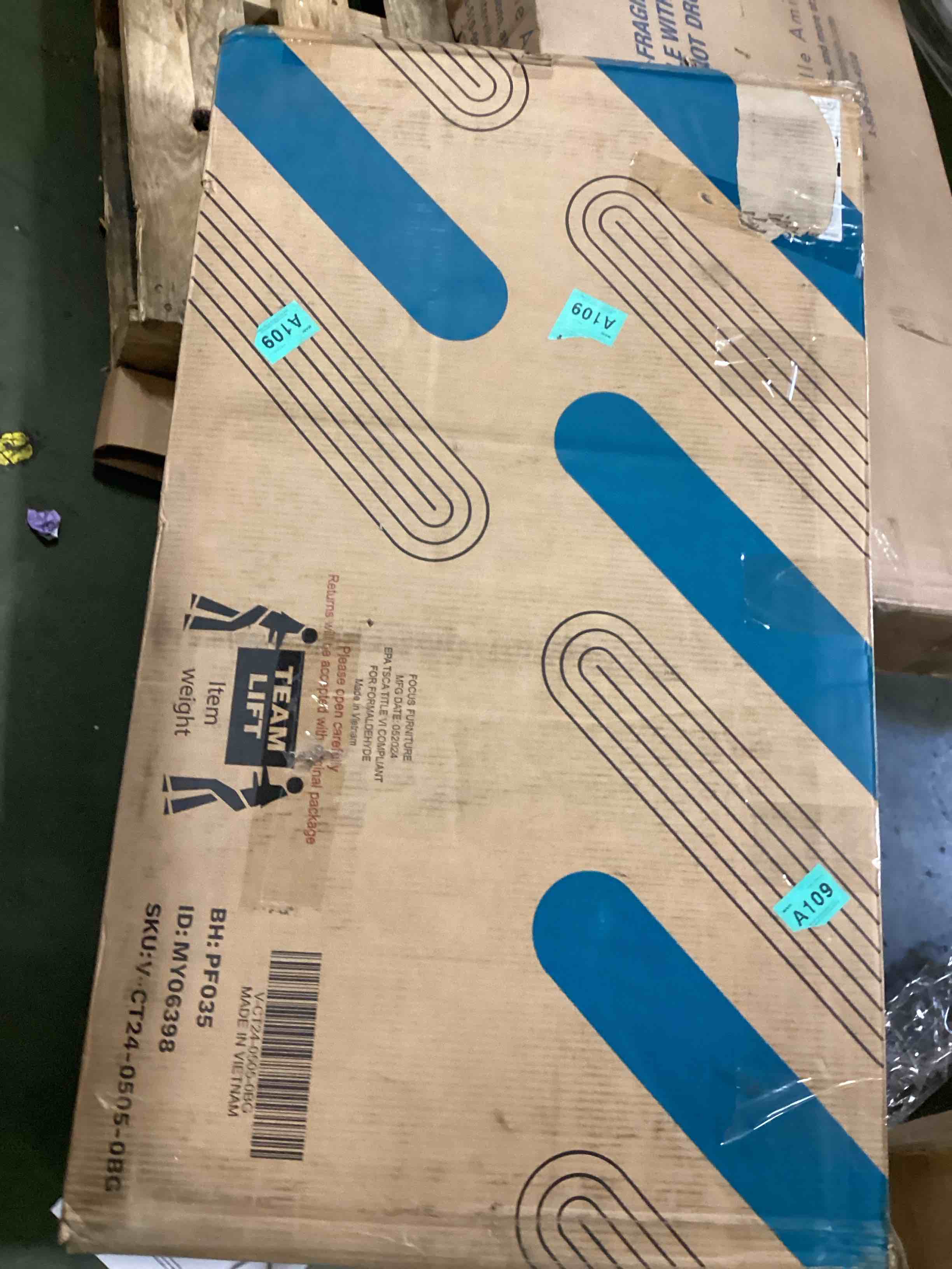 https://s3.amazonaws.com/lotting-images-prod/bidfta/PNK3426986_1749488029053.jpeg