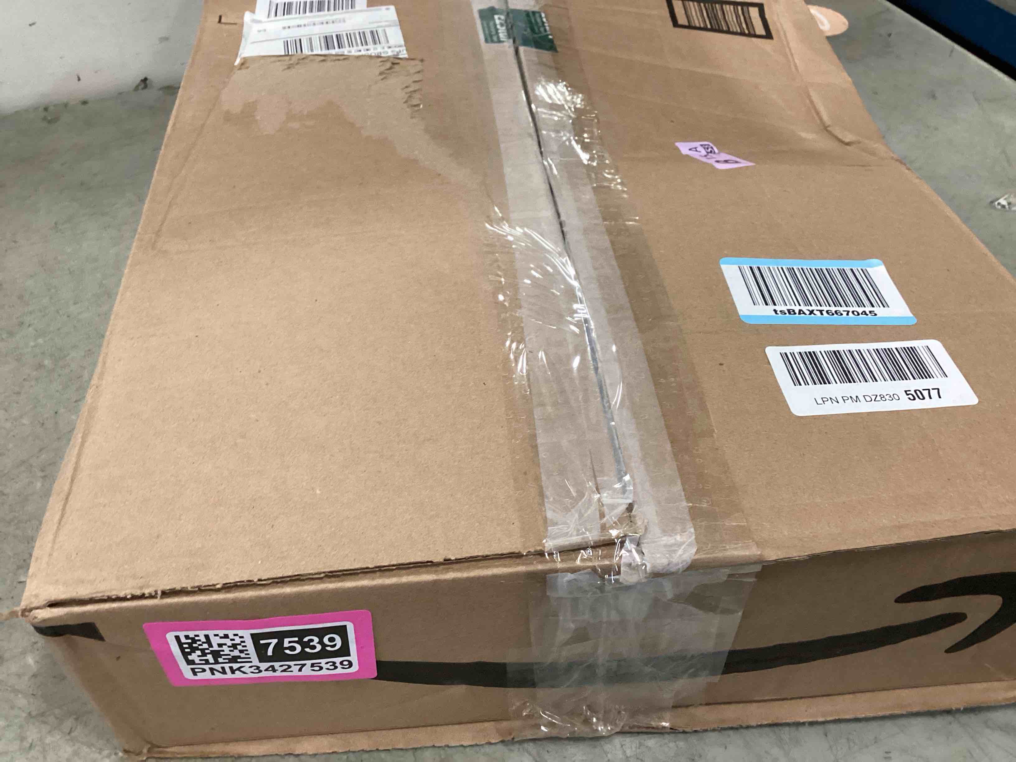 https://s3.amazonaws.com/lotting-images-prod/bidfta/PNK3427539_1749819470023.jpeg