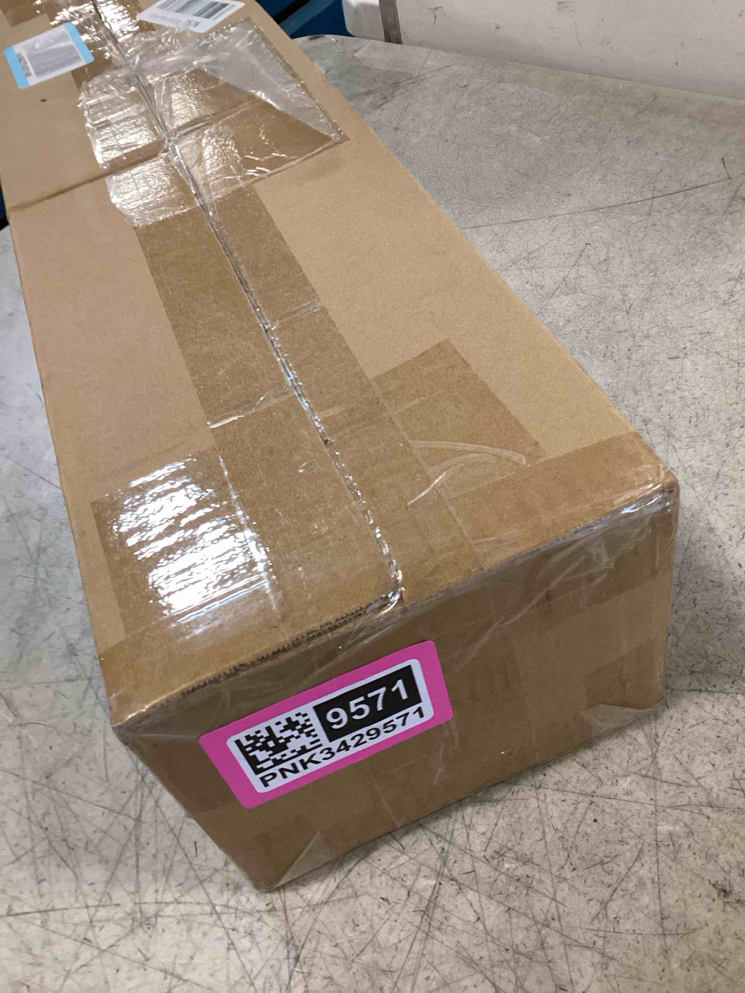 https://s3.amazonaws.com/lotting-images-prod/bidfta/PNK3429571_1750942903231.jpeg