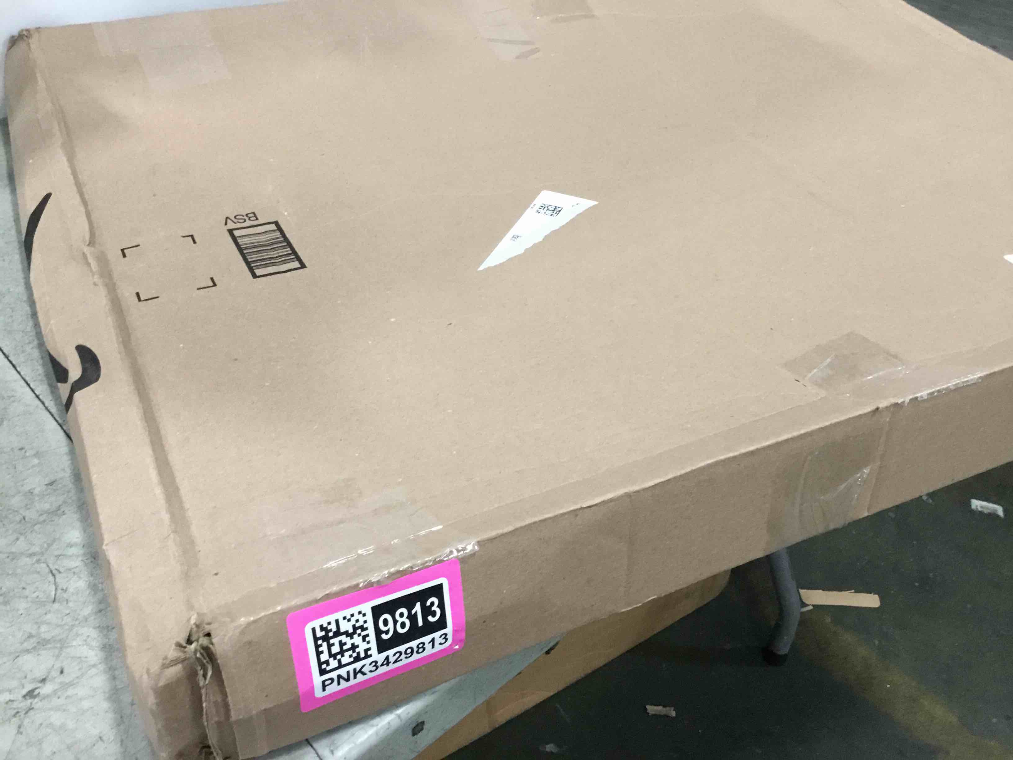 https://s3.amazonaws.com/lotting-images-prod/bidfta/PNK3429813_1751029560537.jpeg