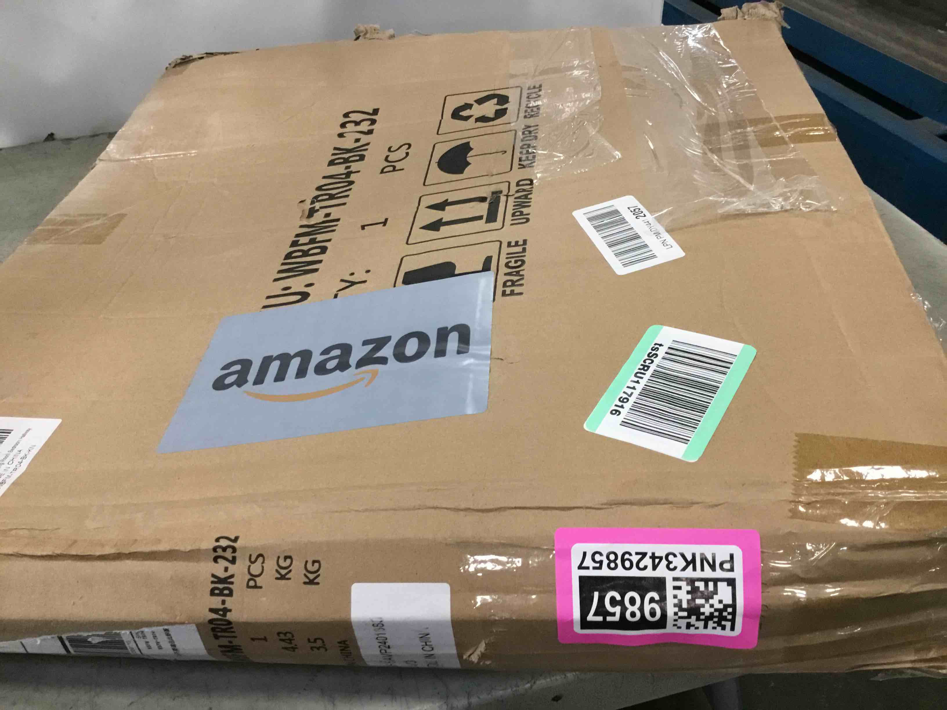 https://s3.amazonaws.com/lotting-images-prod/bidfta/PNK3429857_1751035684869.jpeg