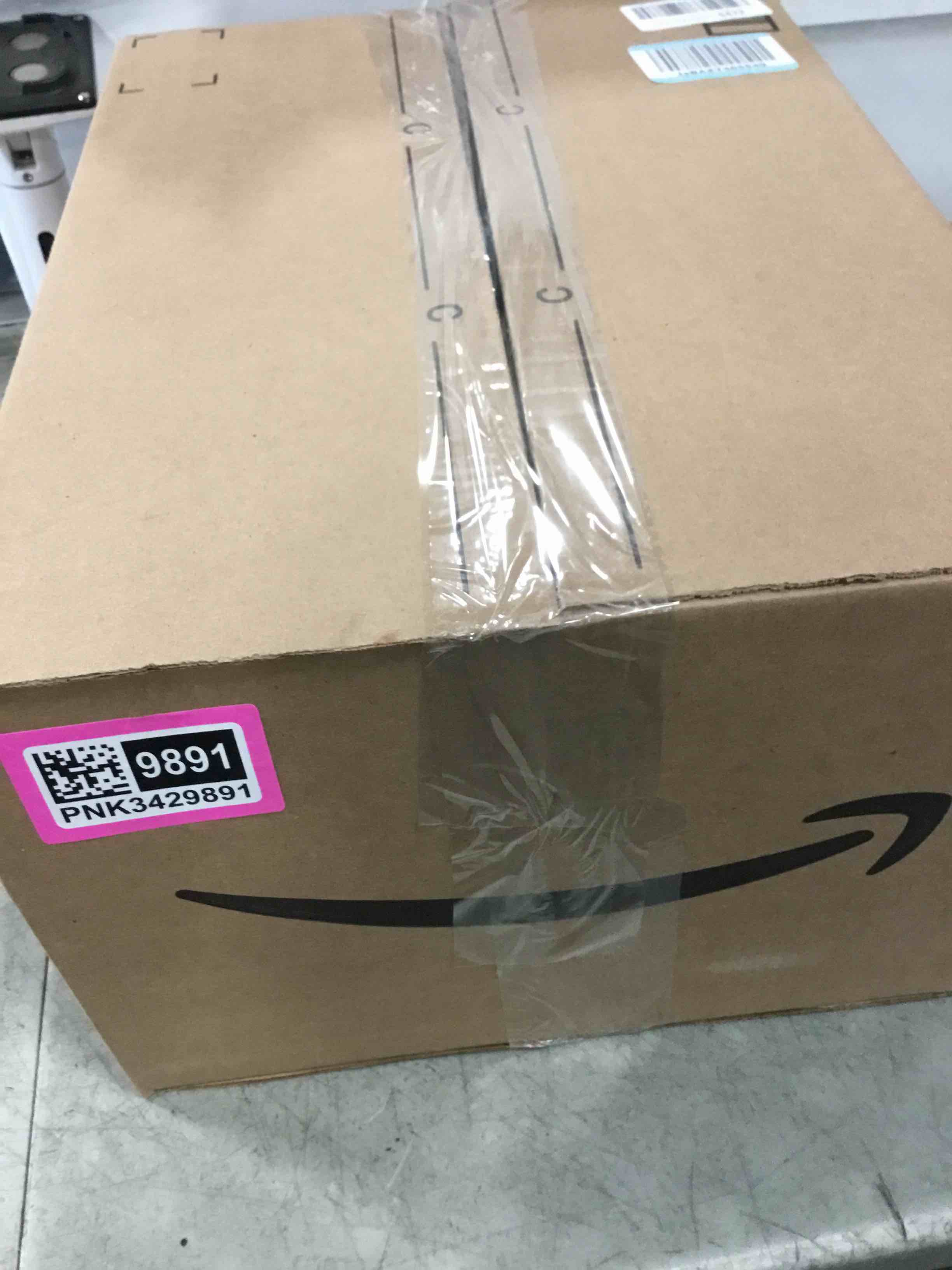 https://s3.amazonaws.com/lotting-images-prod/bidfta/PNK3429891_1751039597289.jpeg