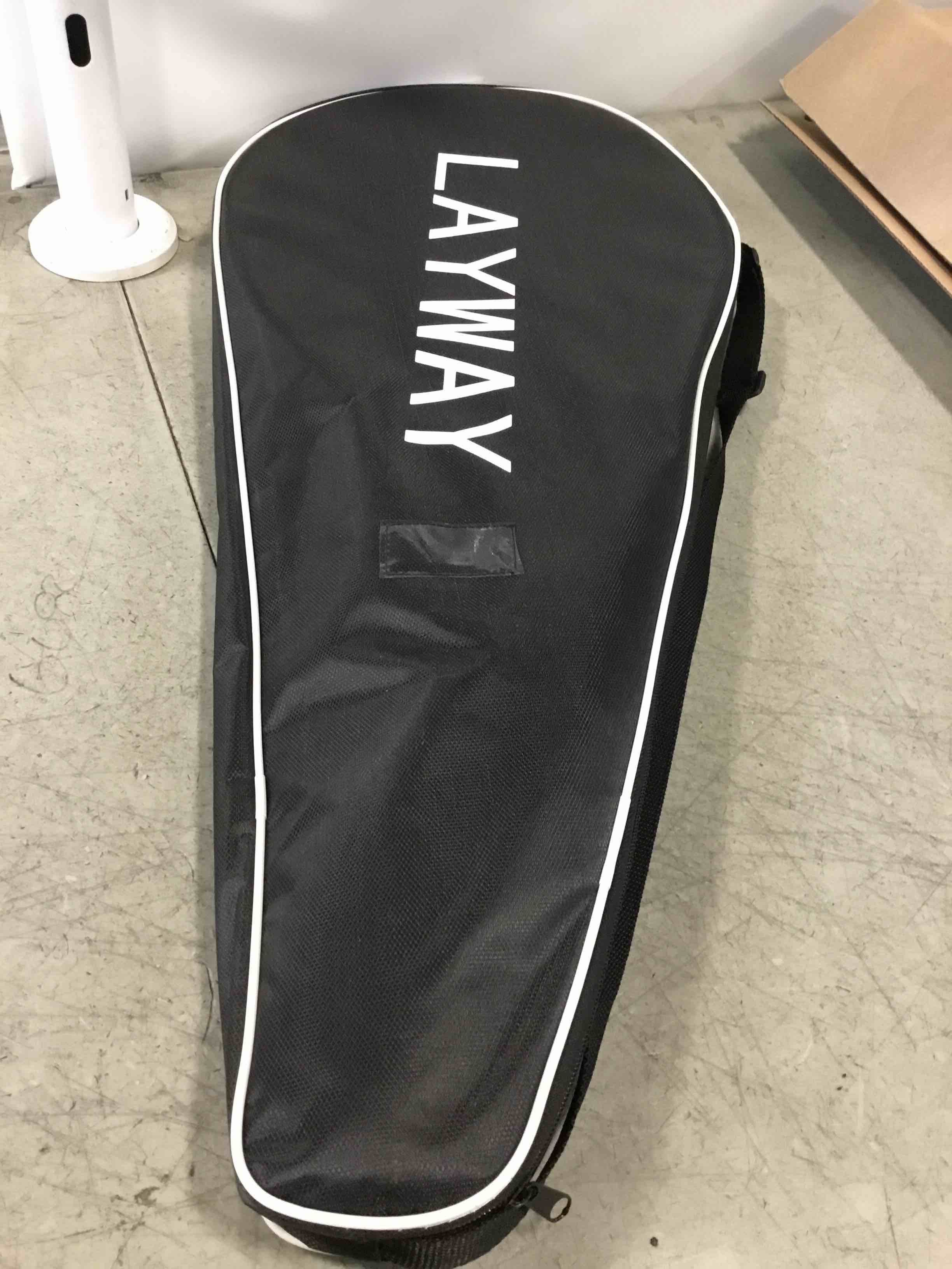https://s3.amazonaws.com/lotting-images-prod/bidfta/PNK3429924_1751045244845.jpeg