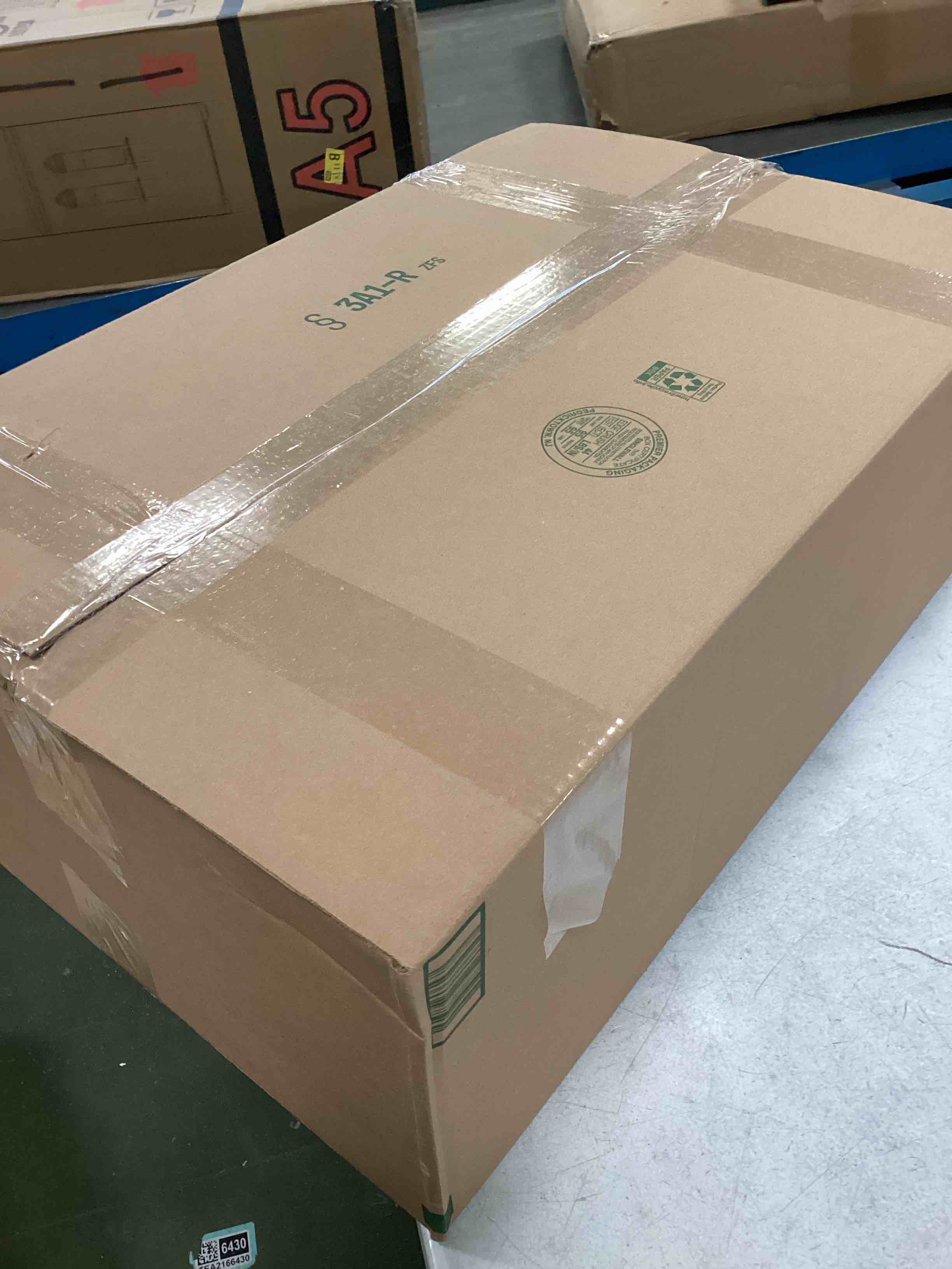 https://s3.amazonaws.com/lotting-images-prod/bidfta/PNK3430220_1746542002653.jpeg