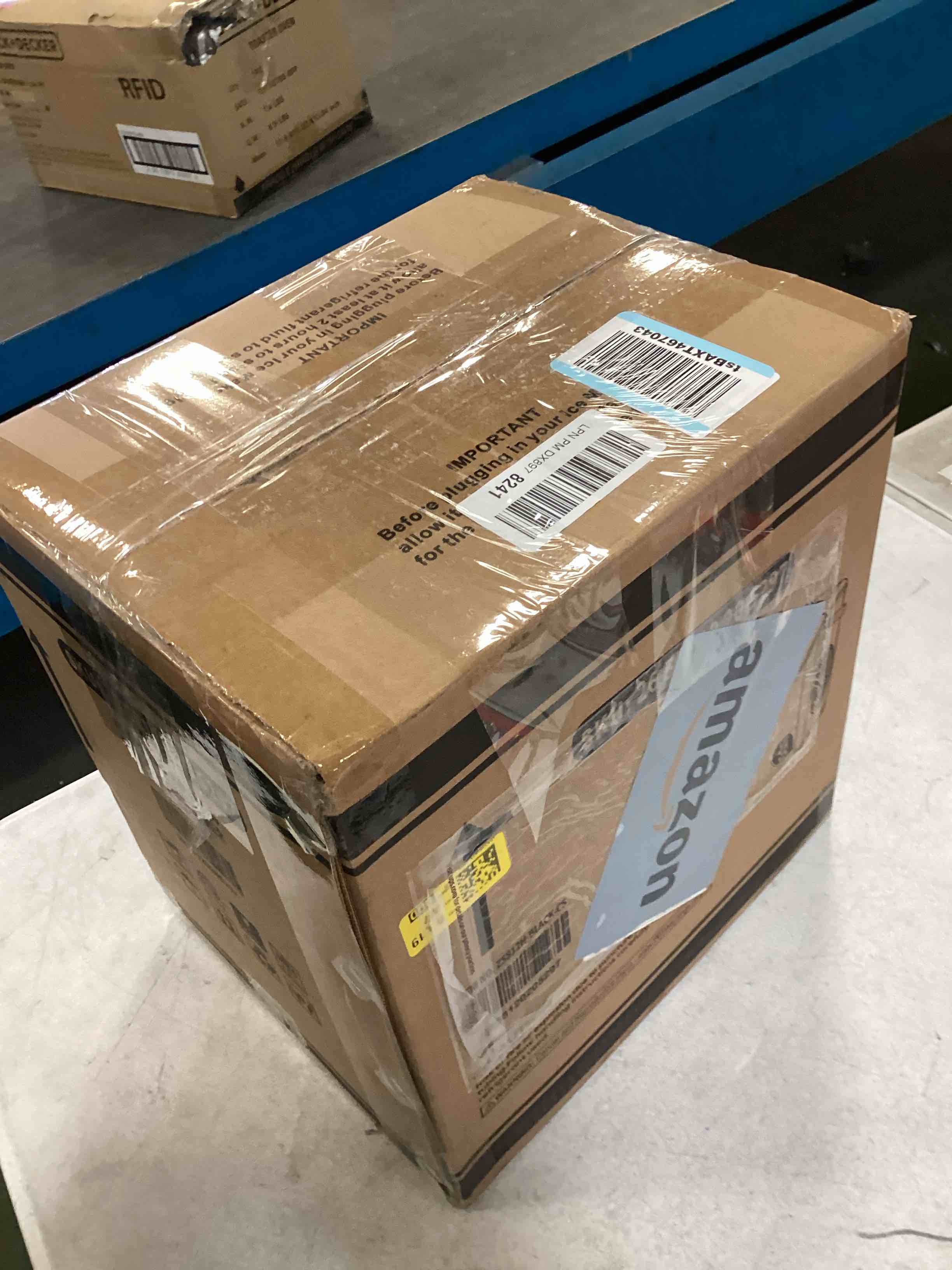 https://s3.amazonaws.com/lotting-images-prod/bidfta/PNK3430266_1746549082738.jpeg