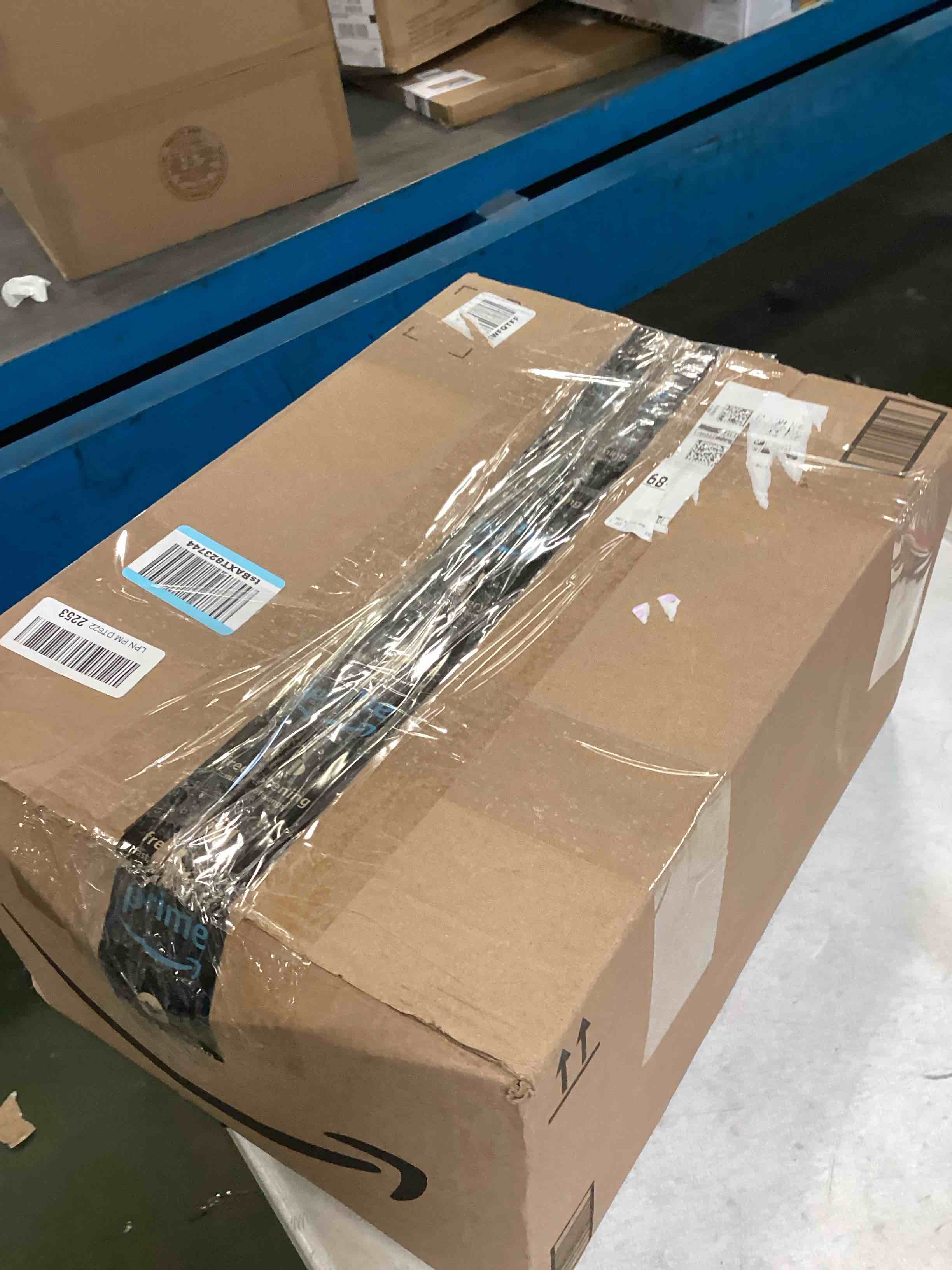 https://s3.amazonaws.com/lotting-images-prod/bidfta/PNK3430268_1746549494140.jpeg