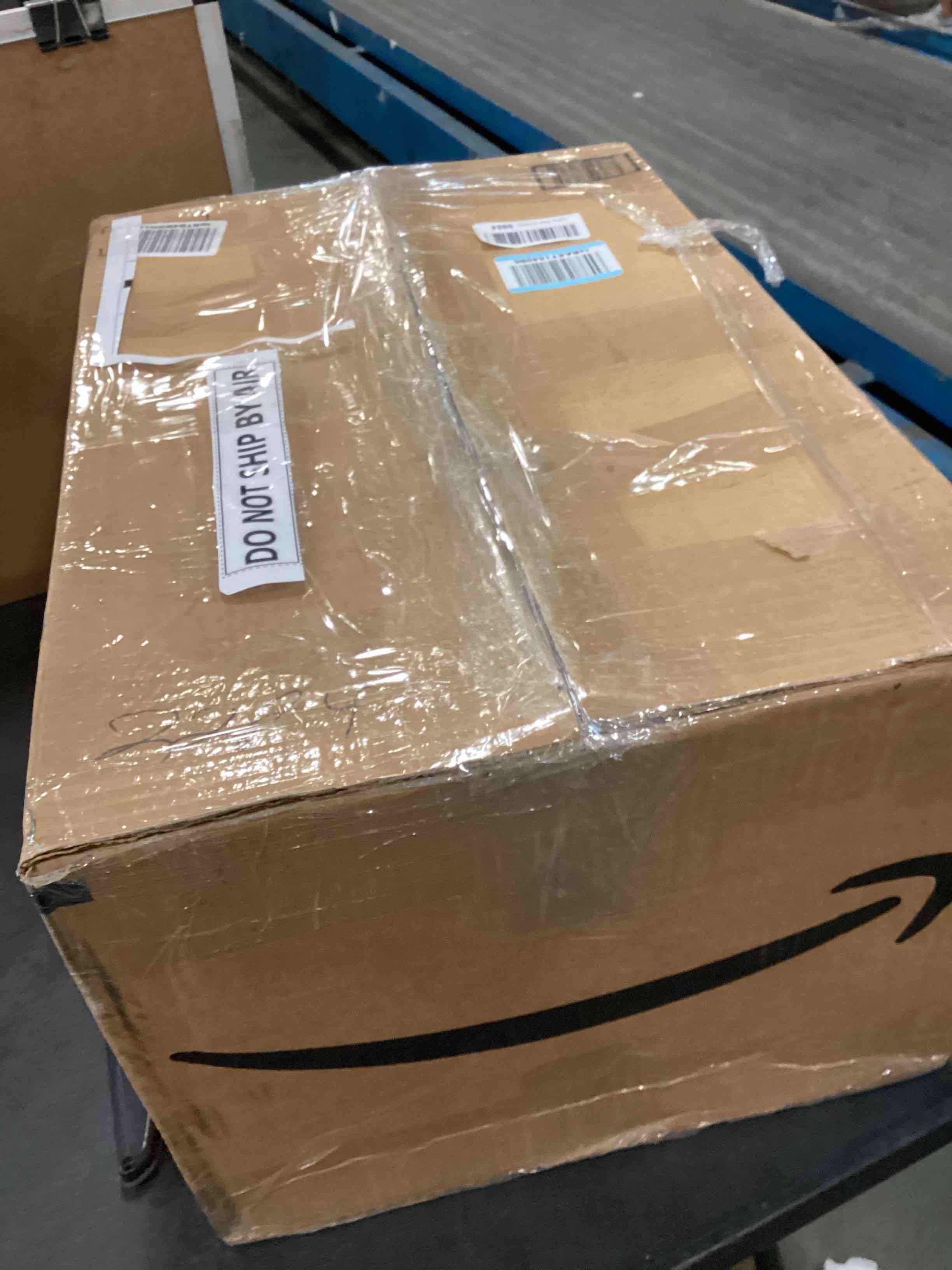 https://s3.amazonaws.com/lotting-images-prod/bidfta/PNK3430440_1746630485754.jpeg