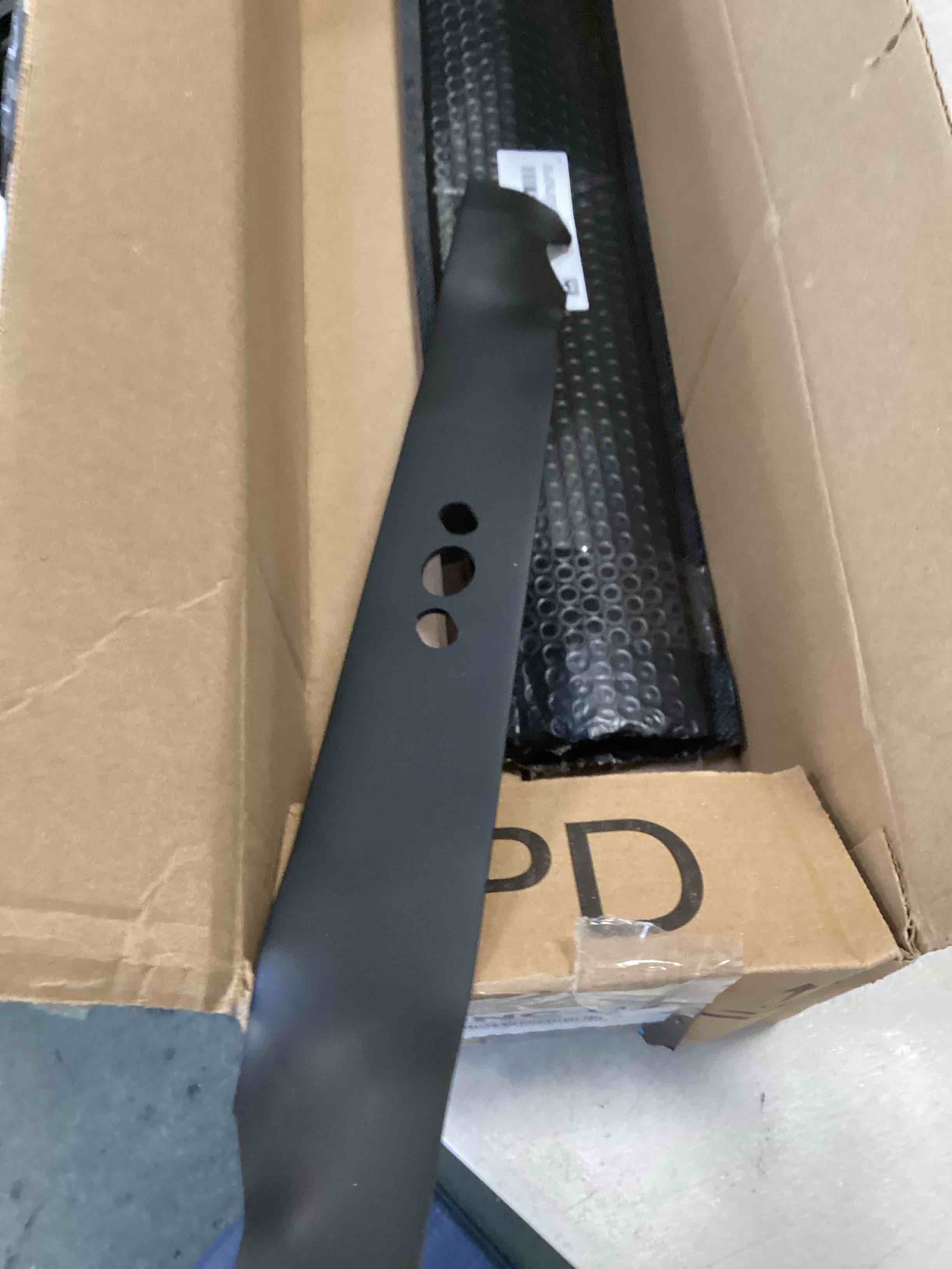 https://s3.amazonaws.com/lotting-images-prod/bidfta/PNK3431245_1747402118764.jpeg