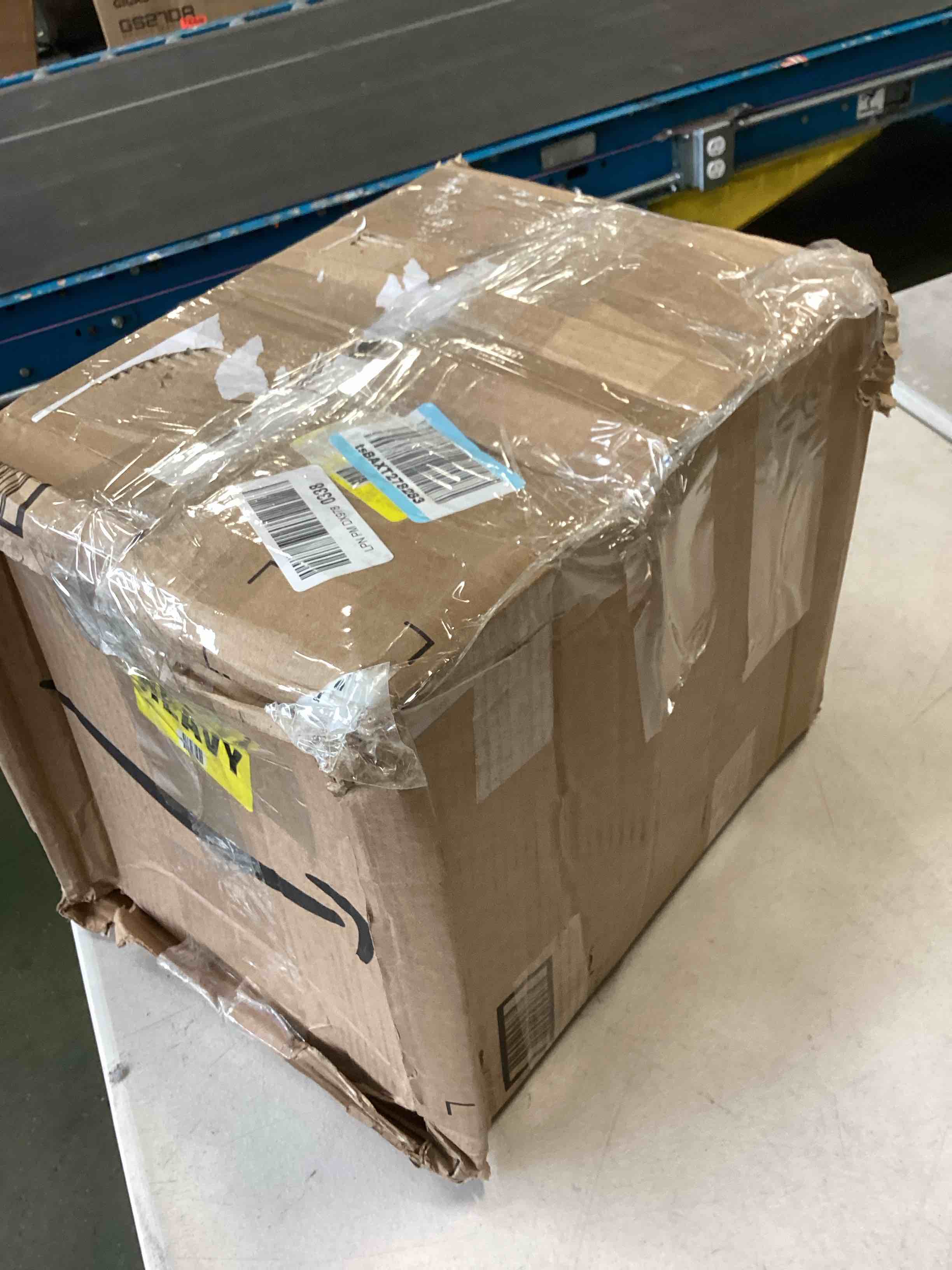 https://s3.amazonaws.com/lotting-images-prod/bidfta/PNK3431300_1747414570757.jpeg