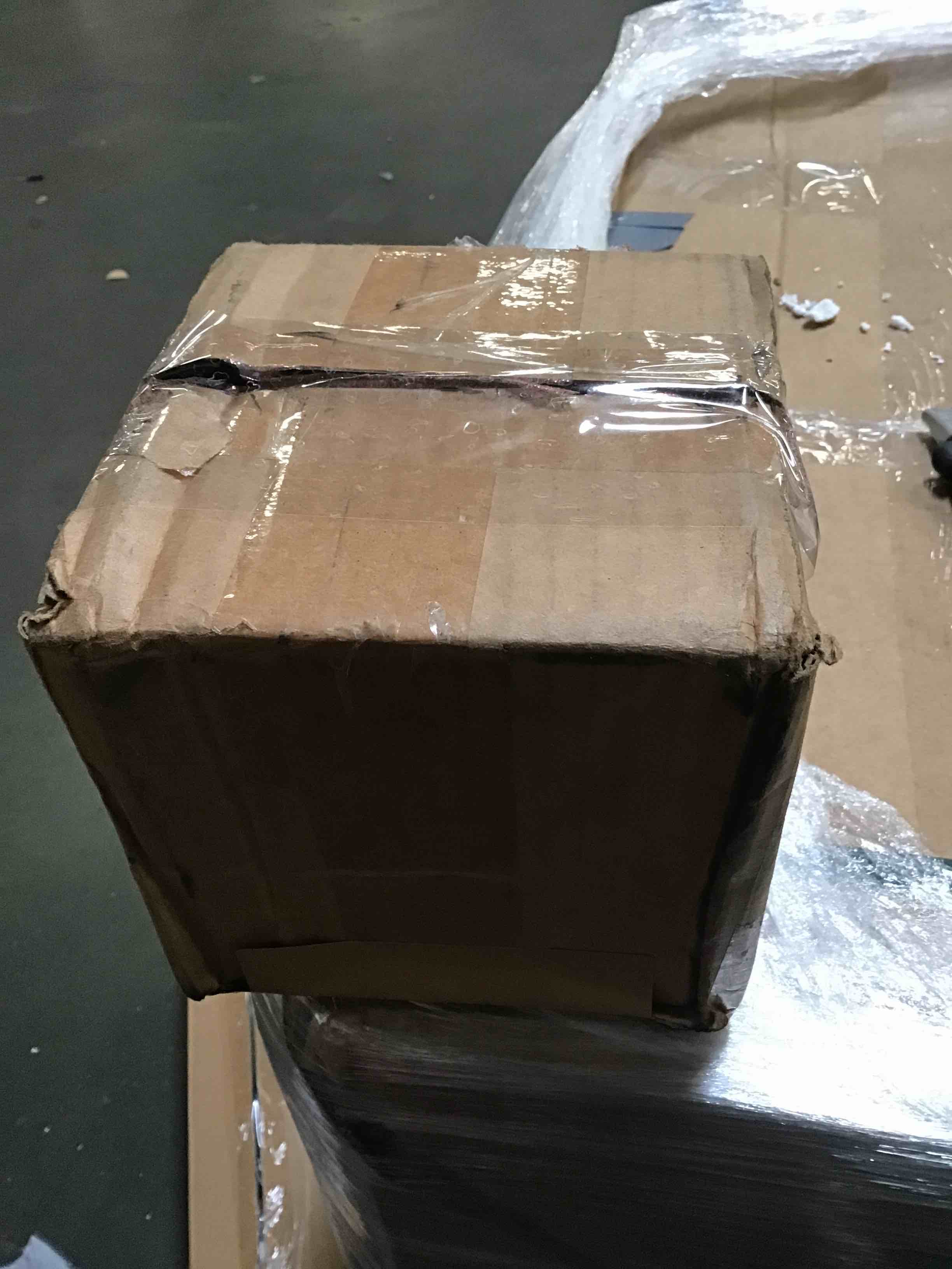 https://s3.amazonaws.com/lotting-images-prod/bidfta/PNK3431510_1748007952181.jpeg