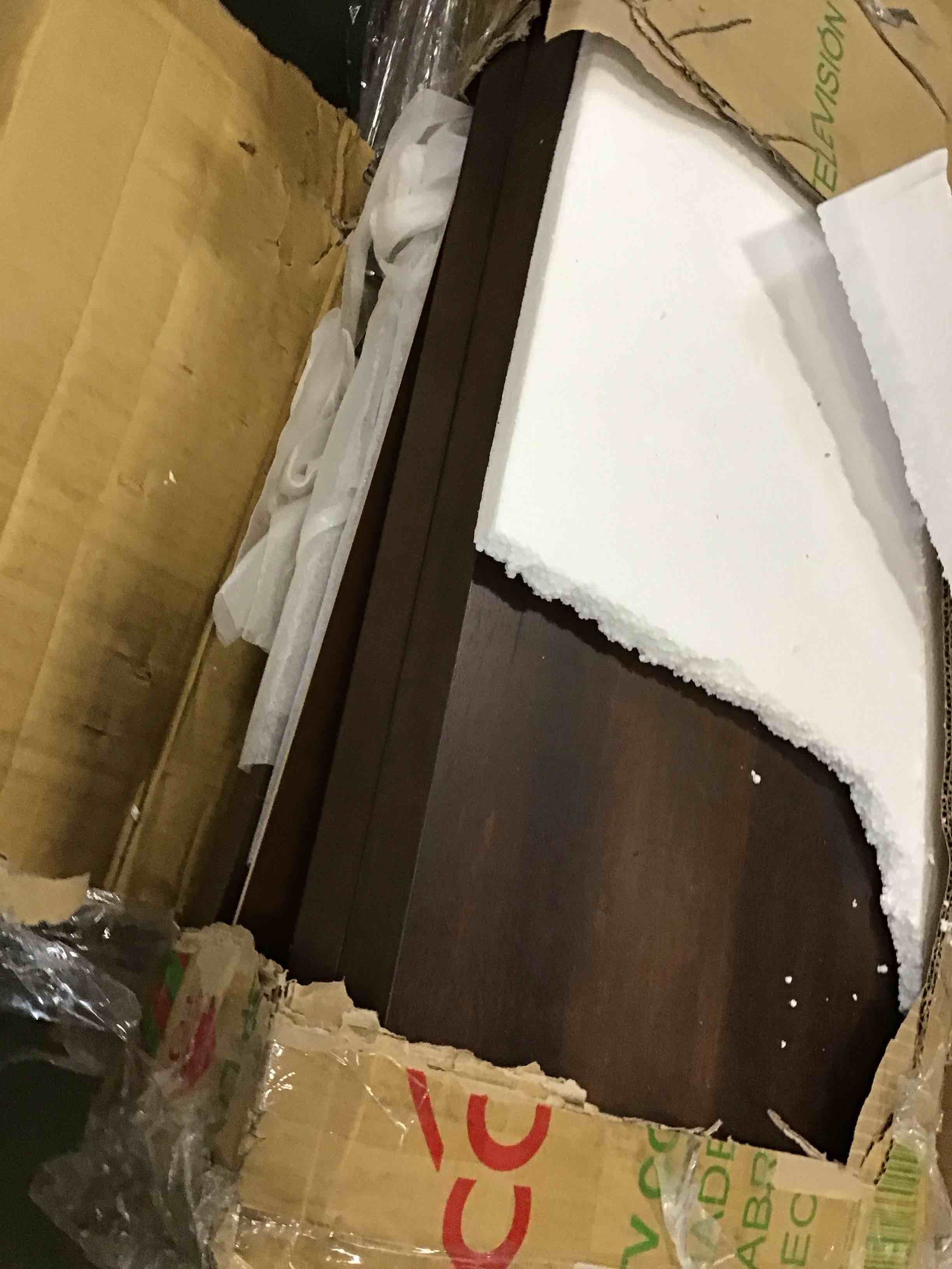 https://s3.amazonaws.com/lotting-images-prod/bidfta/PNK3432145_1748976465671.jpeg