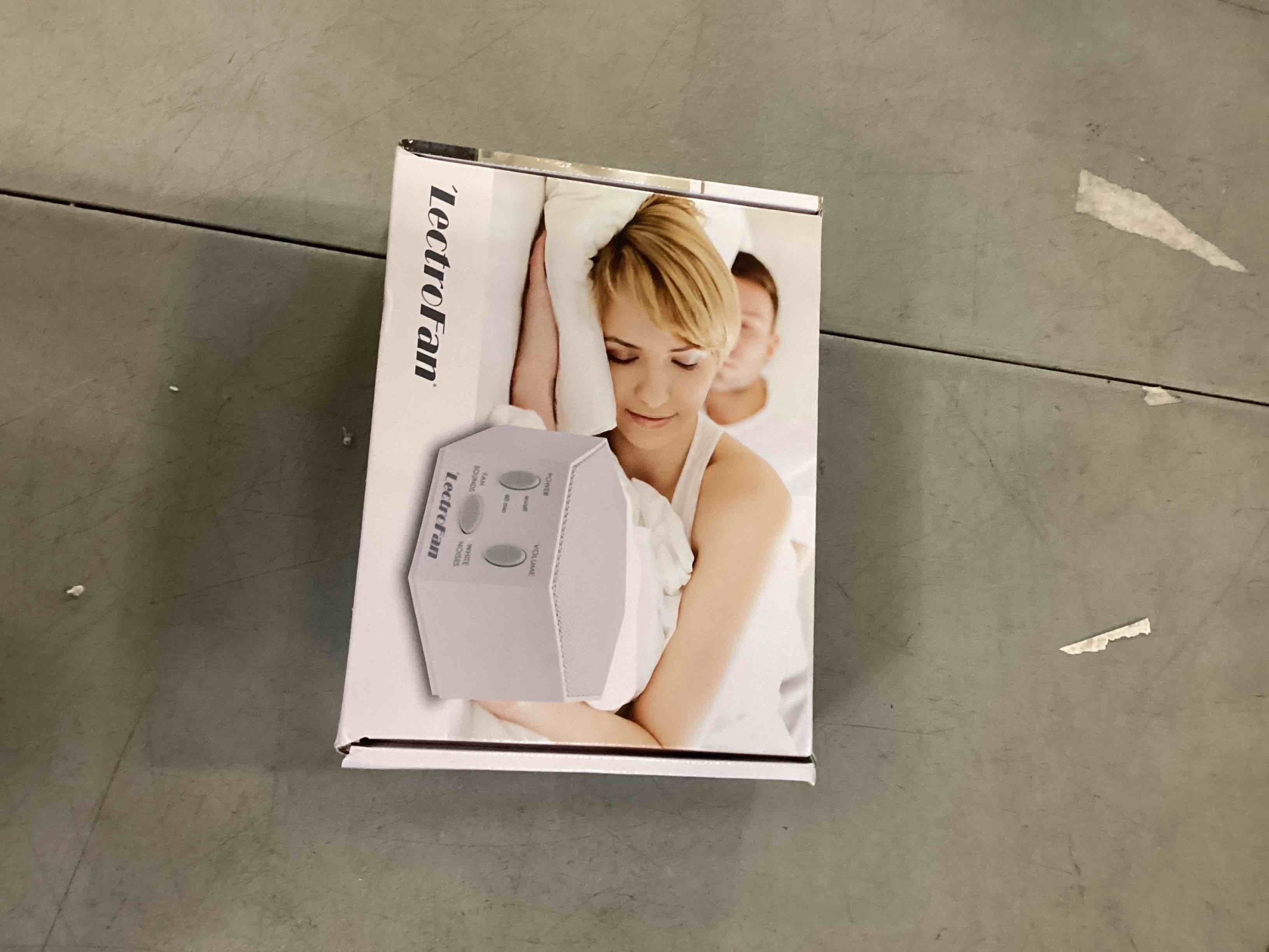 https://s3.amazonaws.com/lotting-images-prod/bidfta/PNK3433026_1746031820035.jpeg