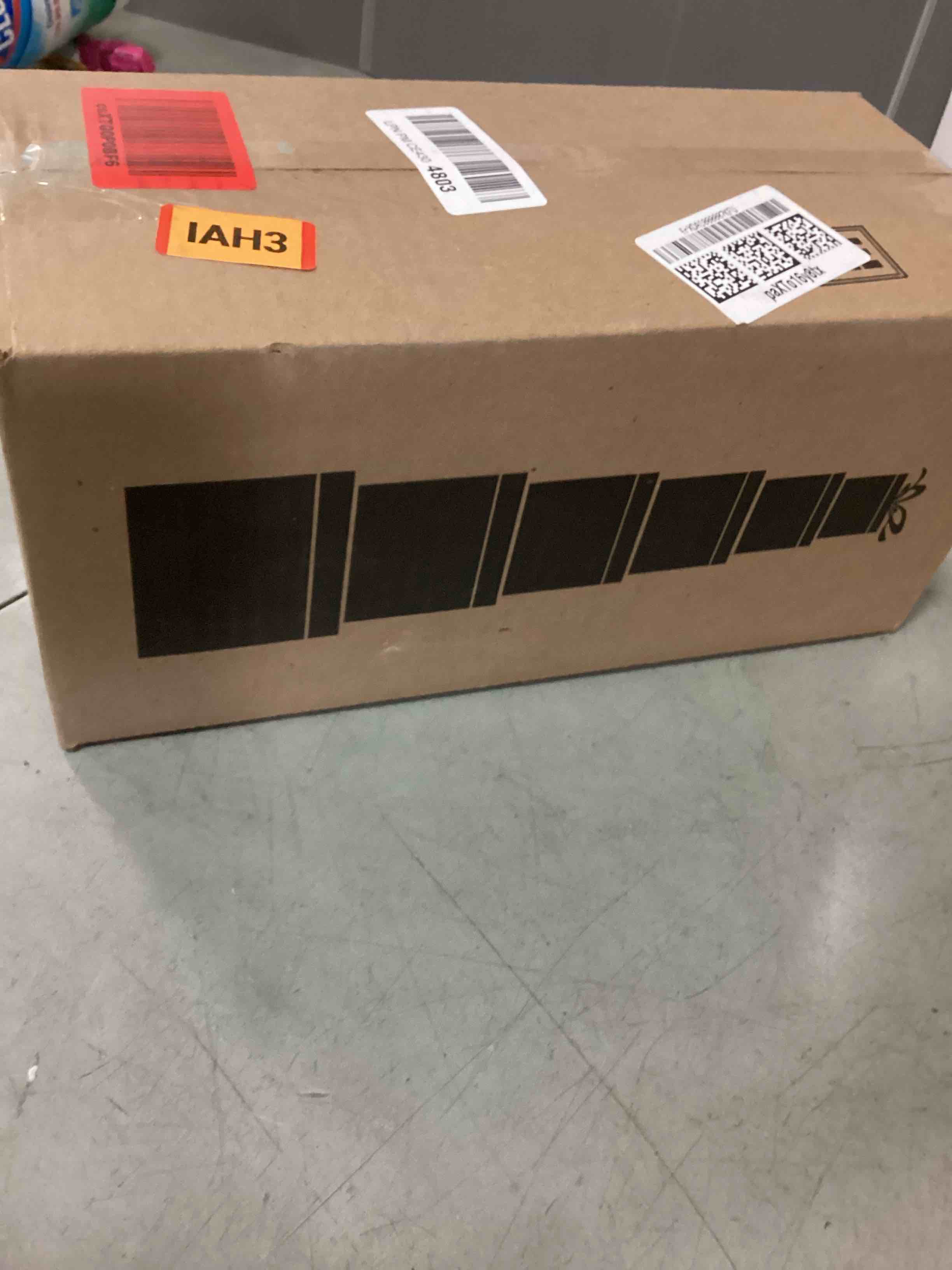https://s3.amazonaws.com/lotting-images-prod/bidfta/PNK3433191_1746124047480.jpeg