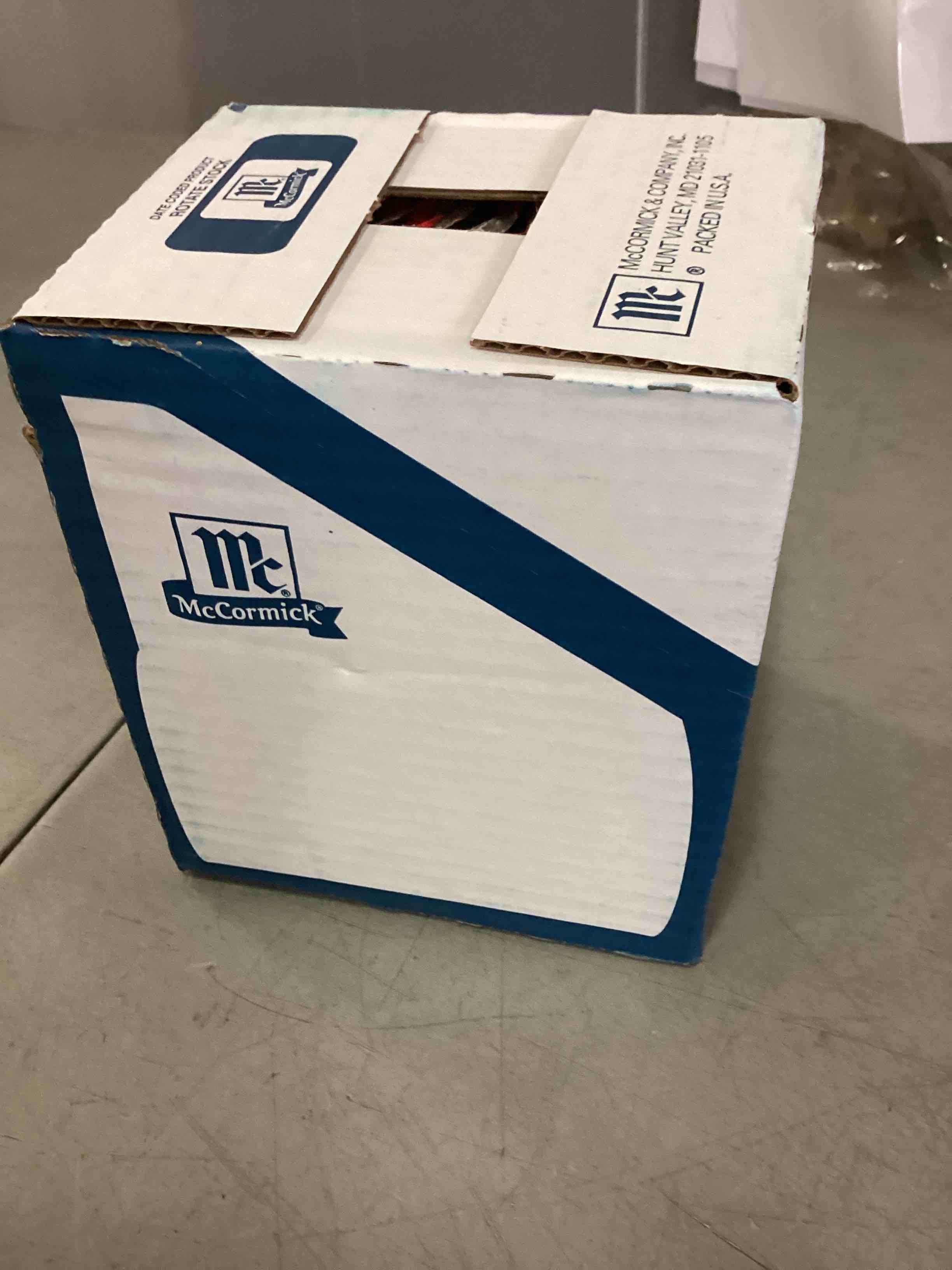 https://s3.amazonaws.com/lotting-images-prod/bidfta/PNK3433695_1746623662035.jpeg