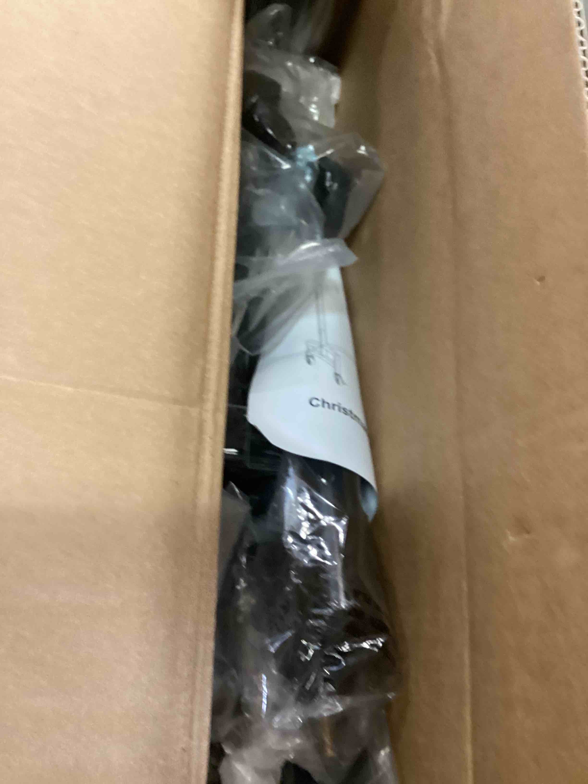 https://s3.amazonaws.com/lotting-images-prod/bidfta/PNK3433822_1746641999921.jpeg