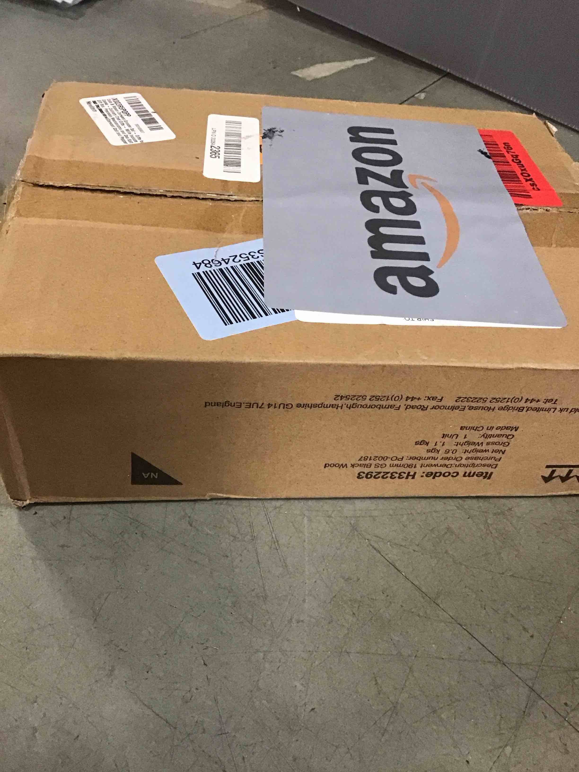https://s3.amazonaws.com/lotting-images-prod/bidfta/PNK3434522_1747141012651.jpeg