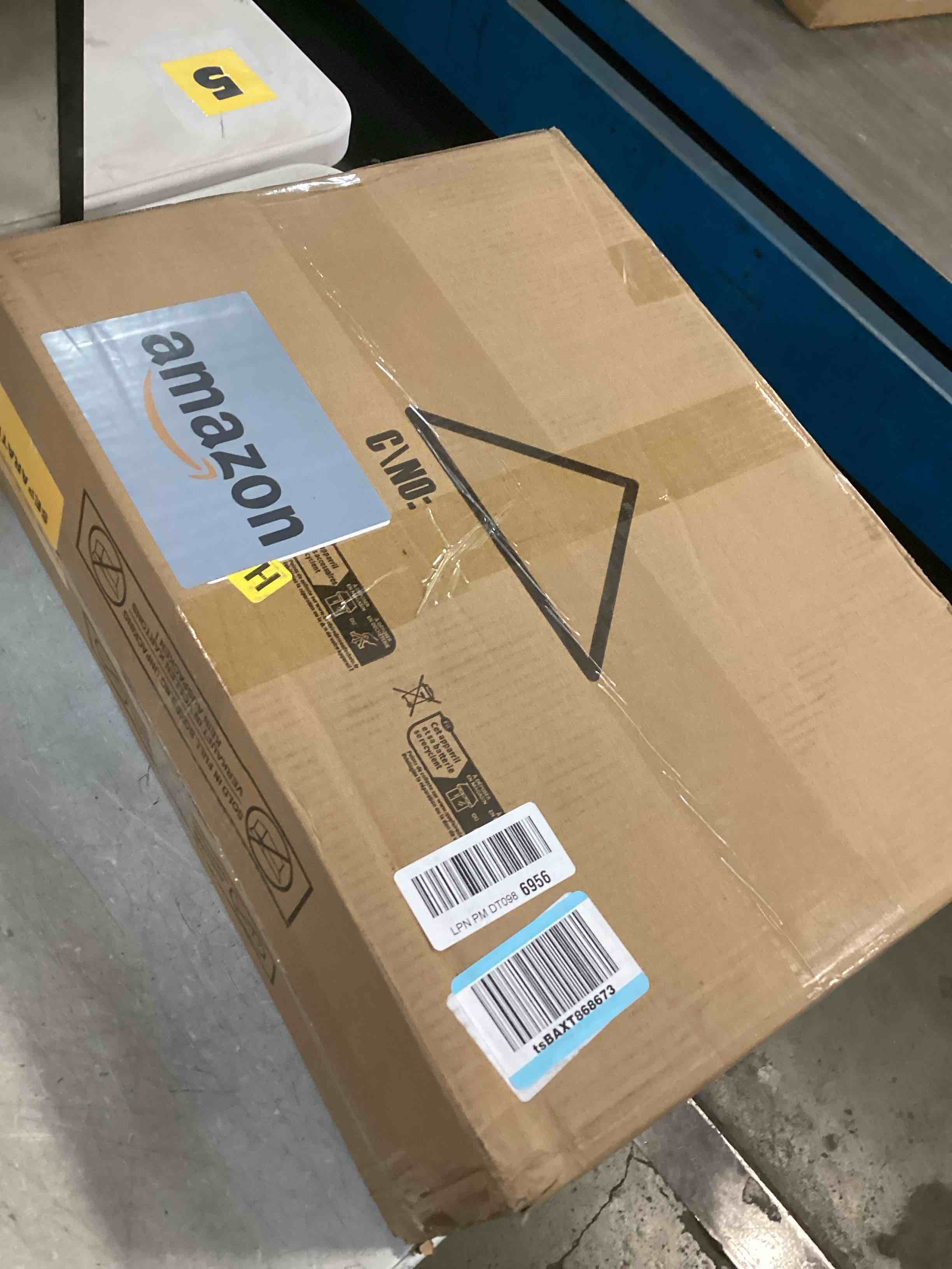 https://s3.amazonaws.com/lotting-images-prod/bidfta/PNK3448150_1745843315111.jpeg