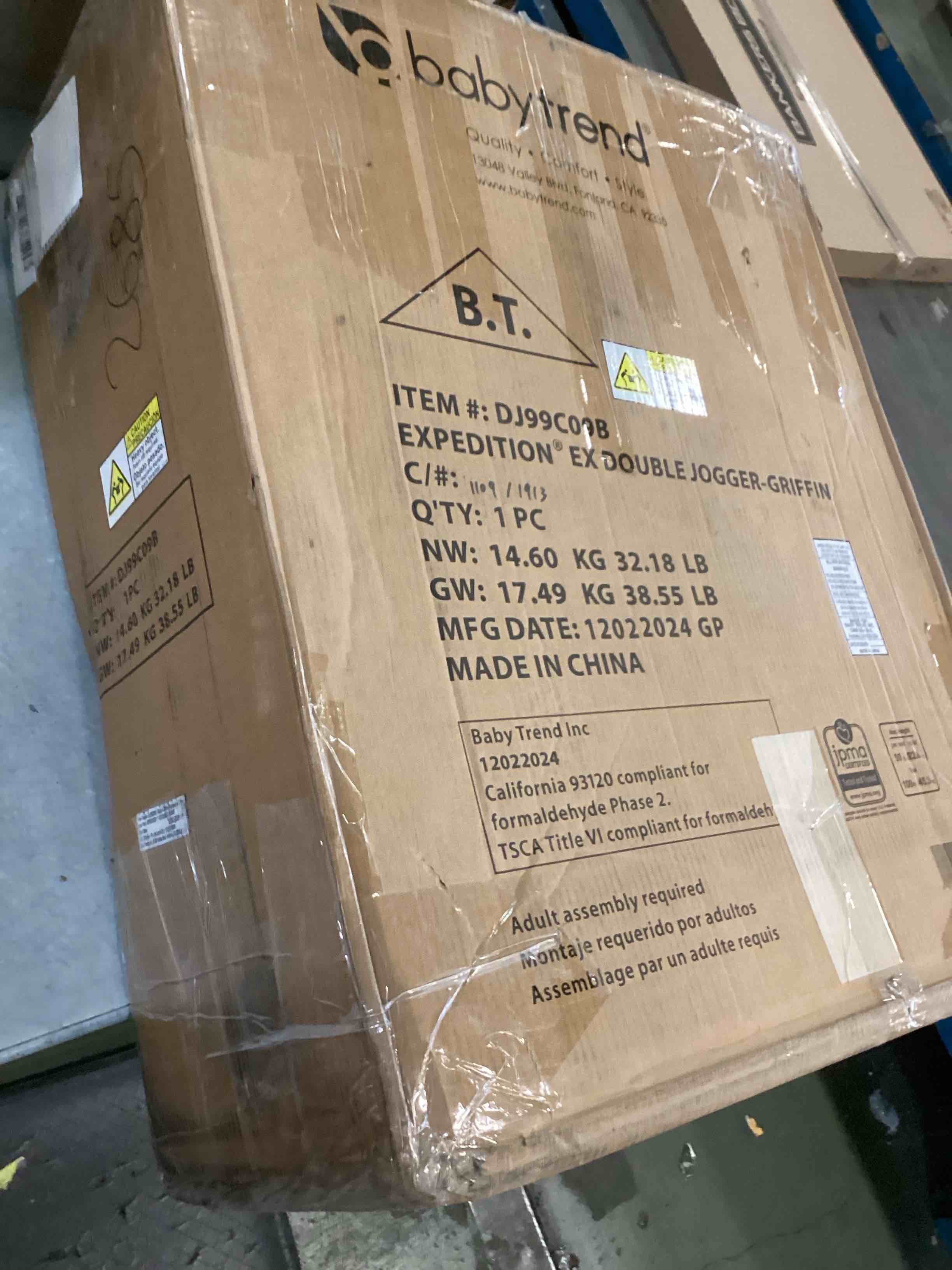 https://s3.amazonaws.com/lotting-images-prod/bidfta/PNK3448166_1745845548379.jpeg